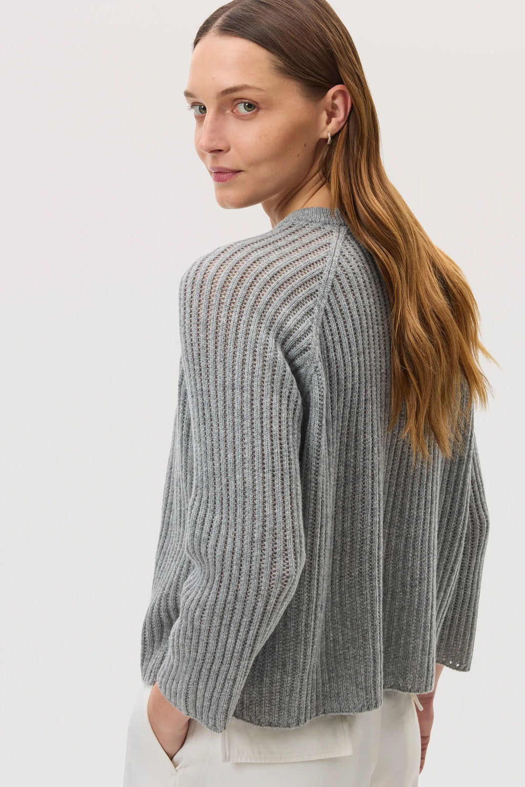 Johnstons of Elgin - Mesh Rib Cashmere Light Grey Jumper