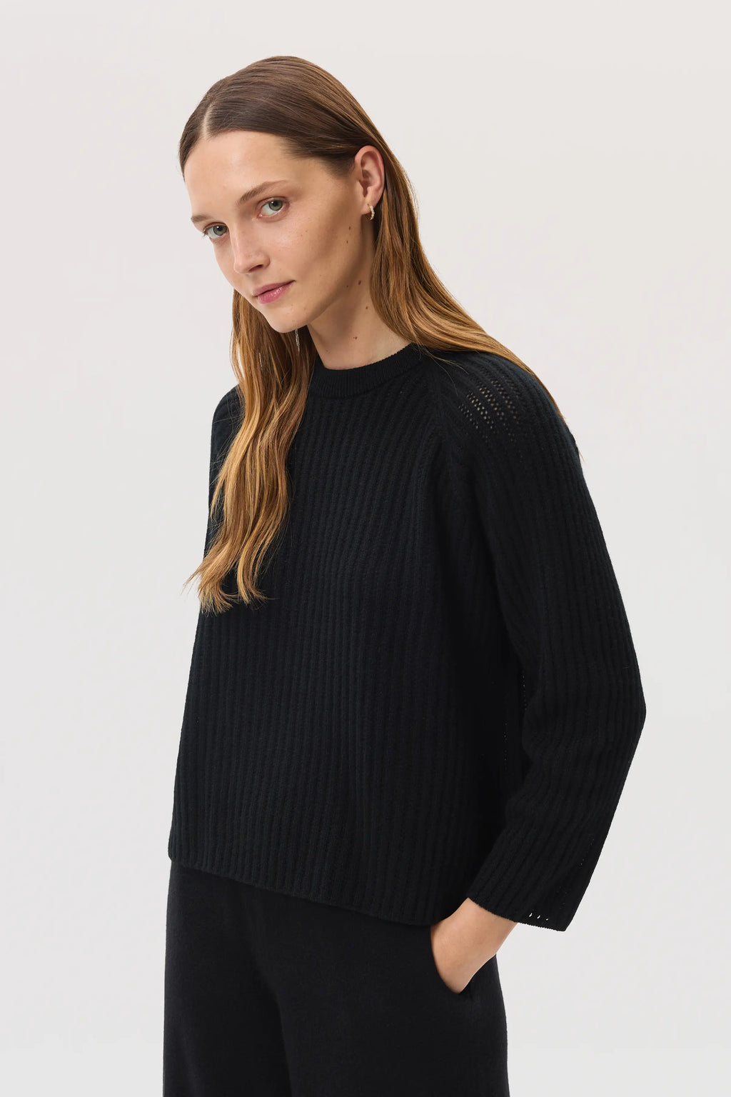 Johnstons of Elgin - Mesh Rib Cashmere Black Jumper
