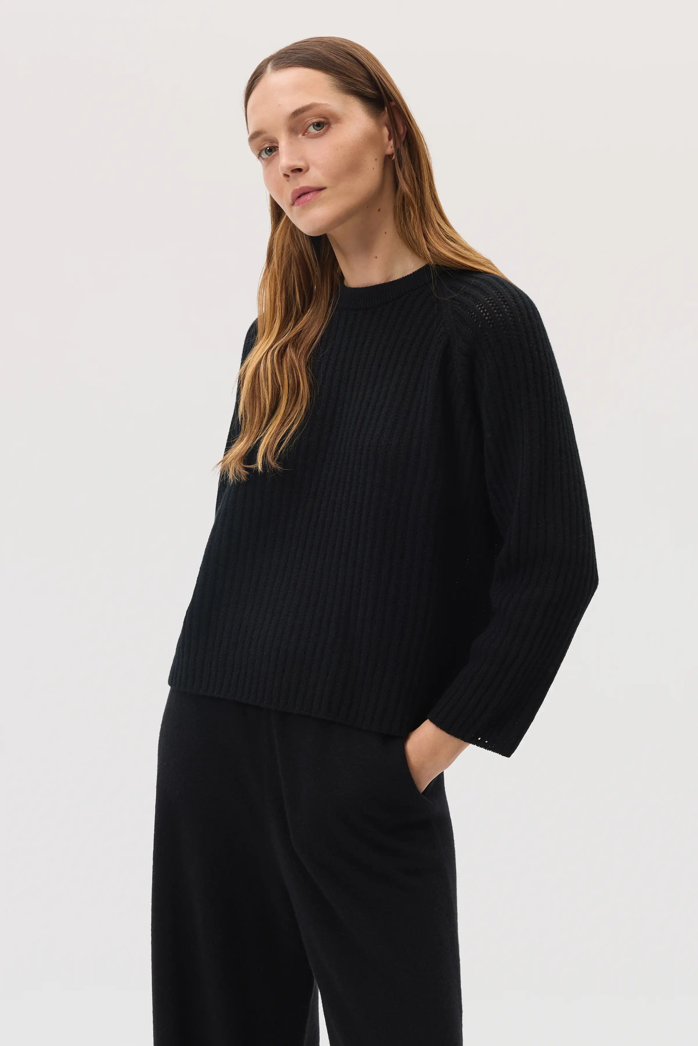 Johnstons of Elgin - Mesh Rib Cashmere Black Jumper