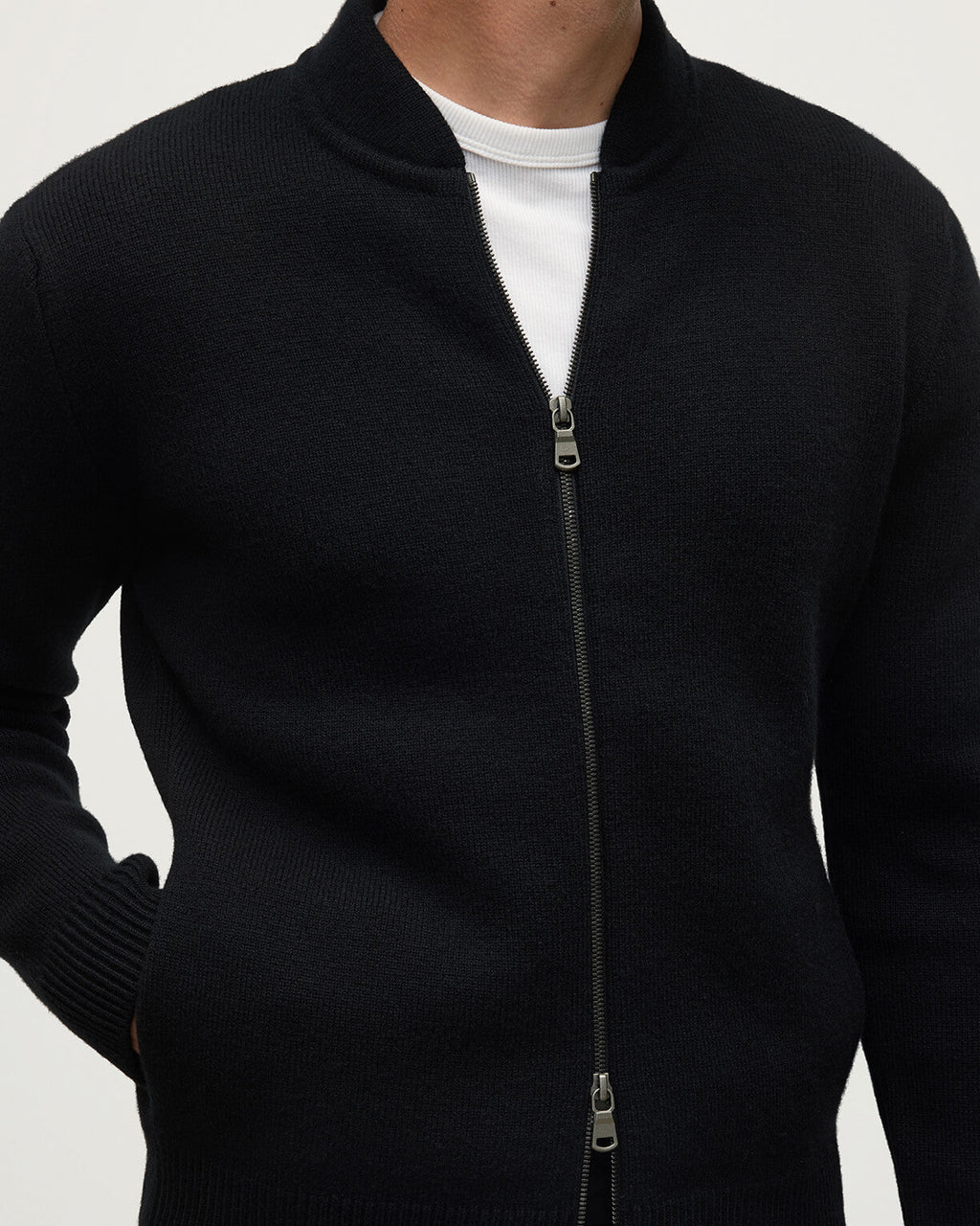 Johnstons of Elgin - Cashmere Milano Stitch Black Zip Jacket