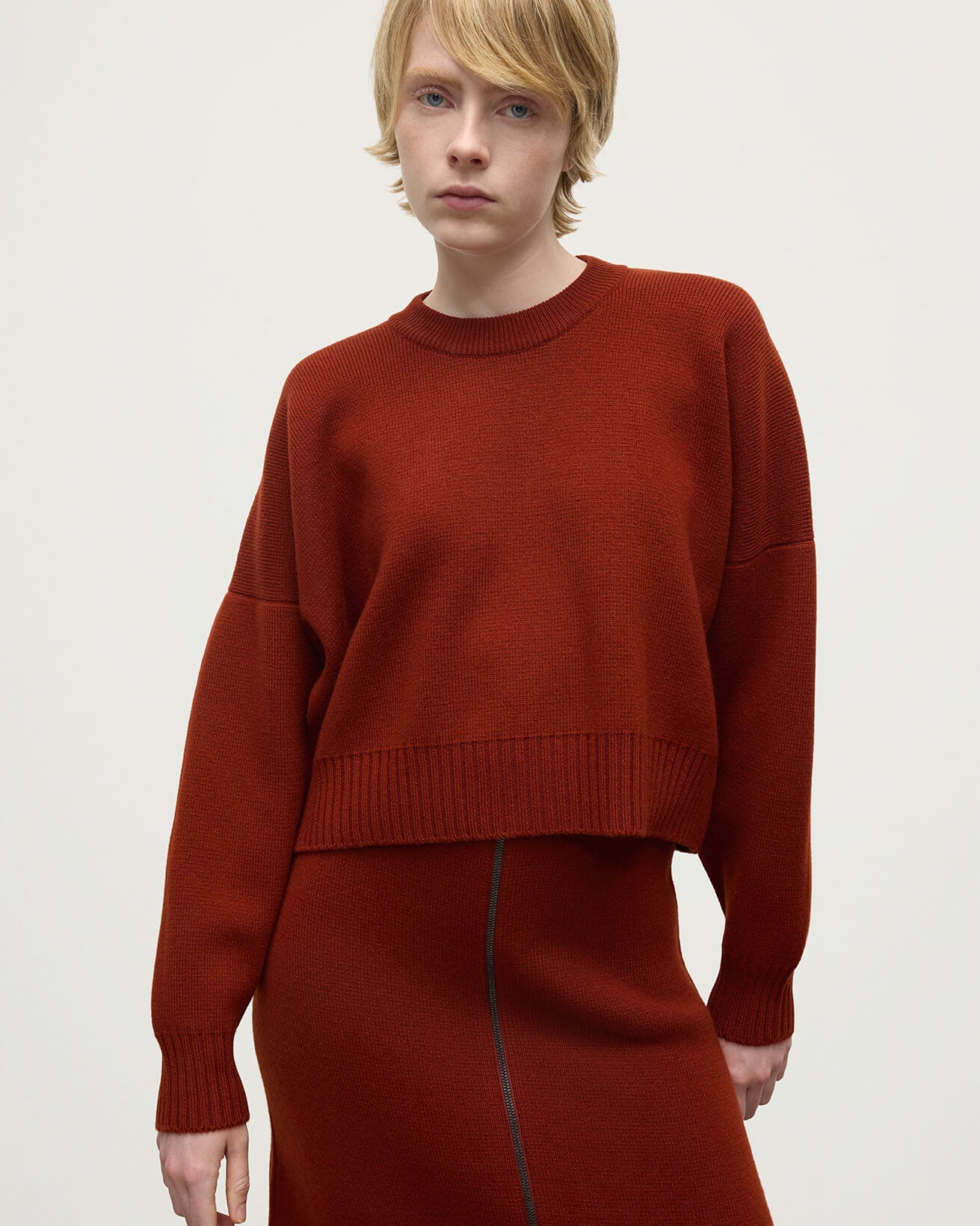 Johnstons of Elgin - Cropped Milano Dark Red Cashmere Jumper