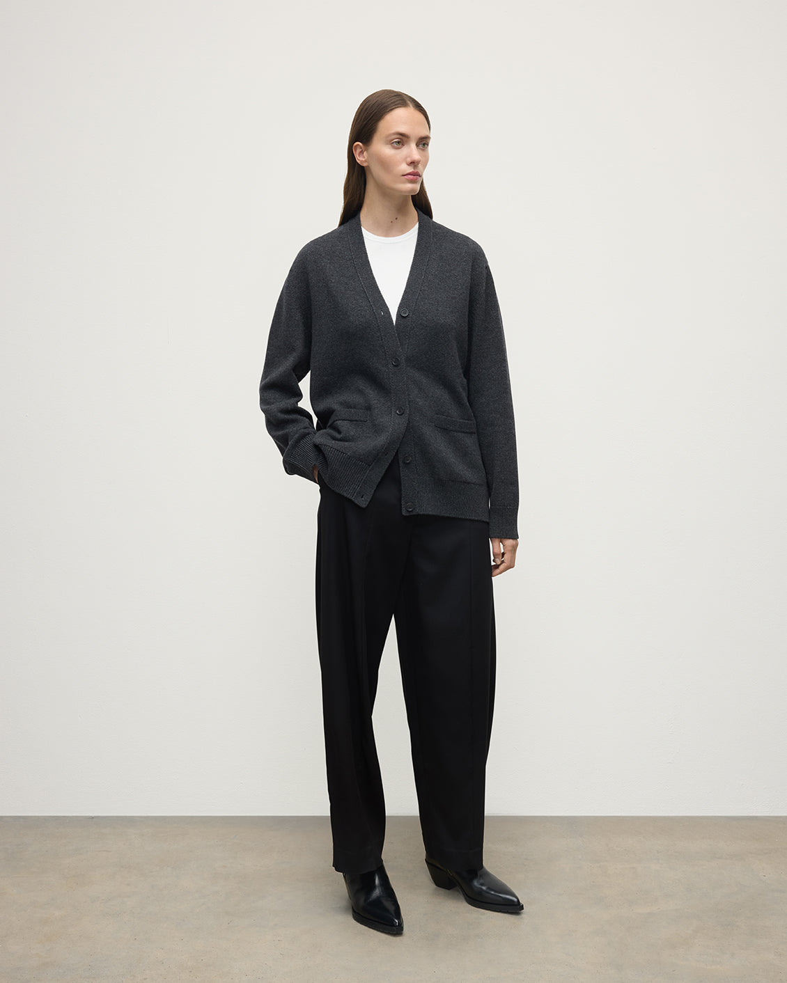 Johnstons of Elgin - Boyfriend - Fit Dark Grey Cashmere Cardigan
