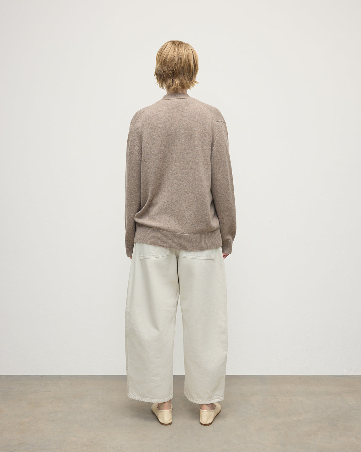 Johnstons of Elgin - Boyfriend - Fit Light Brown Cashmere Cardigan