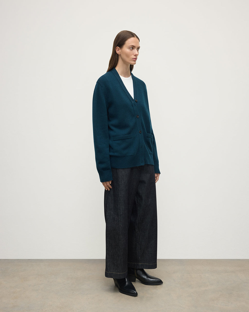 Johnstons of Elgin - Boyfriend - Fit Dark Green Cashmere Cardigan