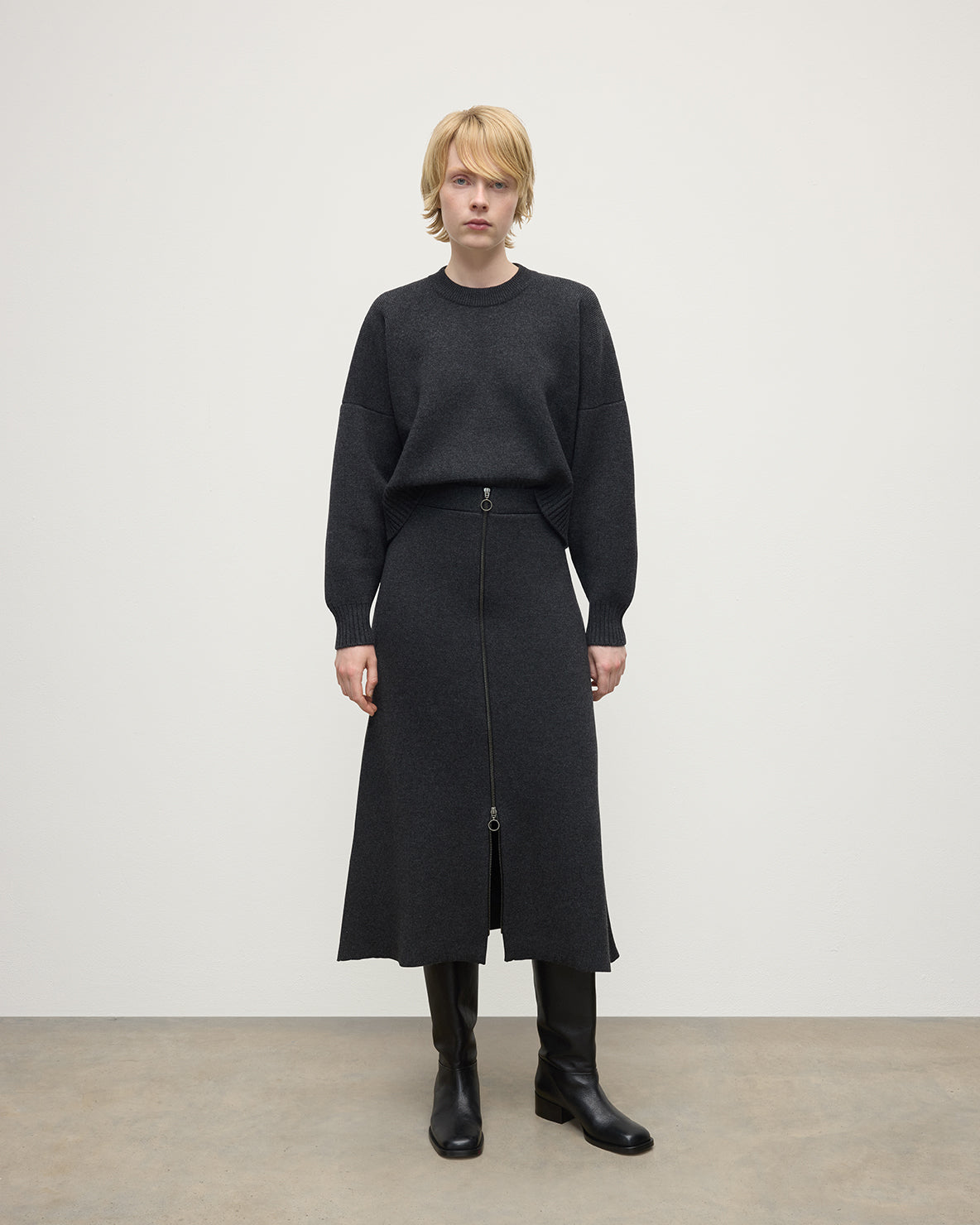 Johnstons of Elgin - A - Line Milano Dark Grey Cashmere Skirt