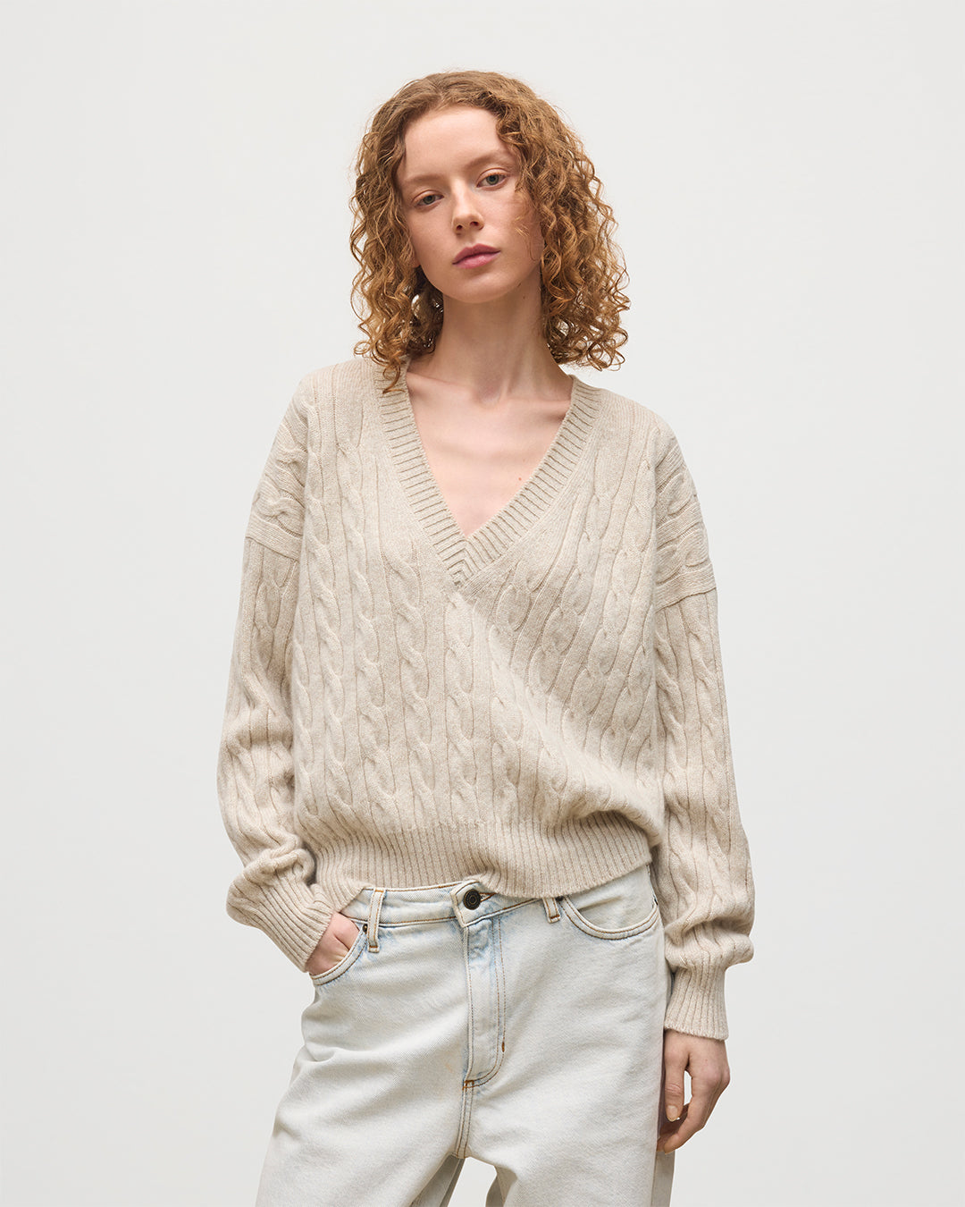 Johnstons of Elgin - Kylesku Cream Deep V Cashmere Jumper