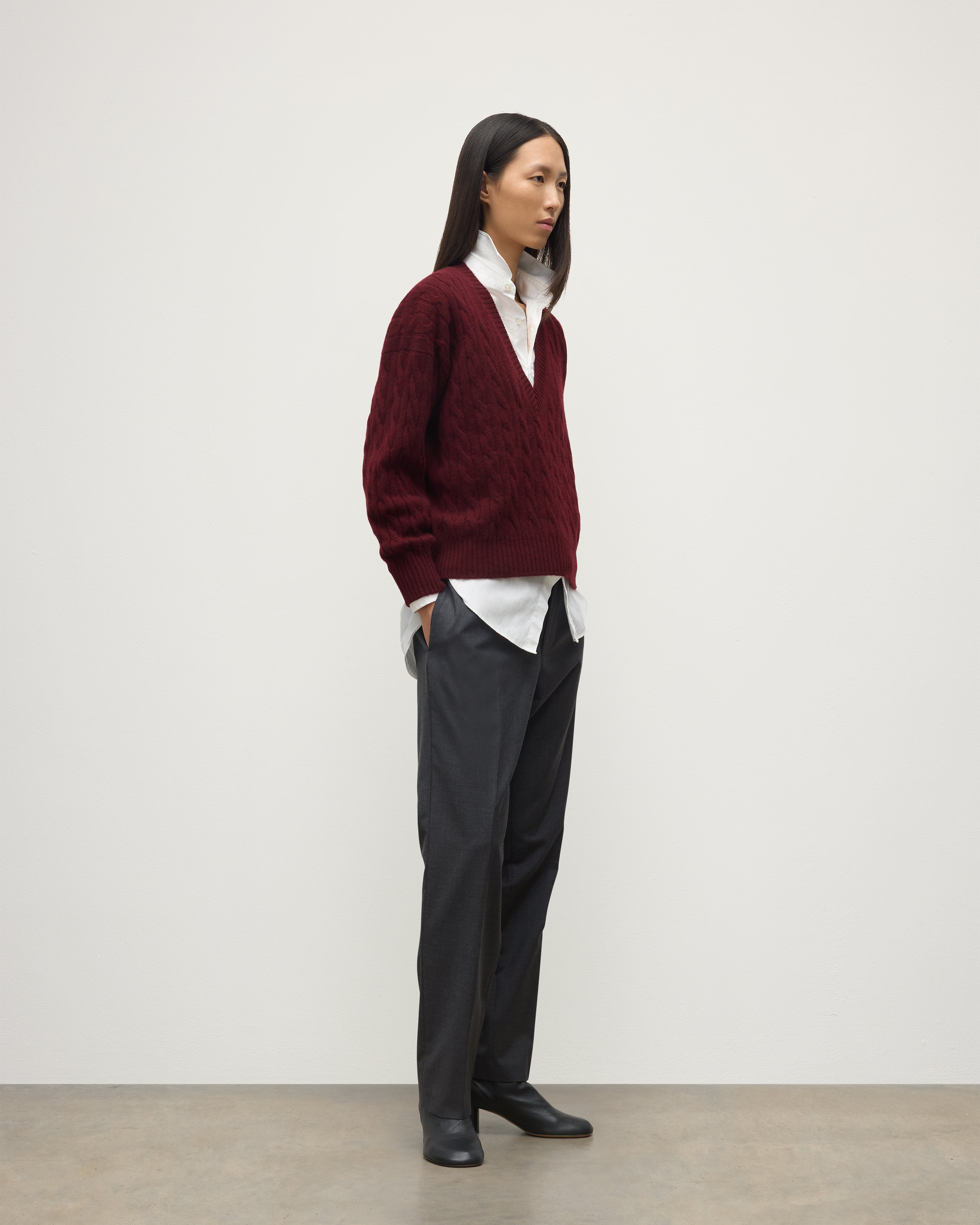 Johnstons of Elgin - Kylesku Deep V Dark Red Cashmere Jumper