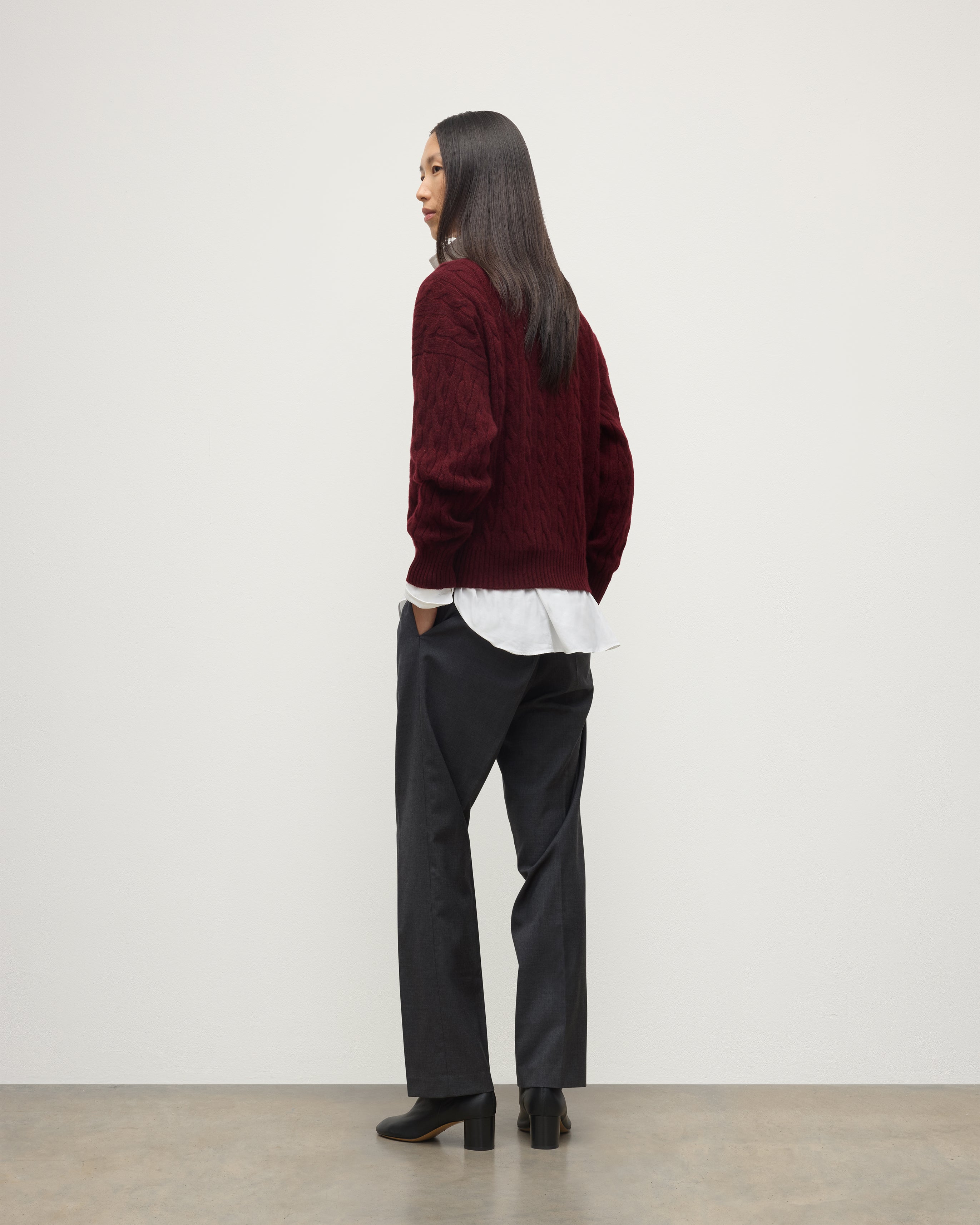 Johnstons of Elgin - Kylesku Deep V Dark Red Cashmere Jumper