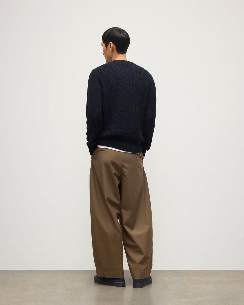 Johnstons of Elgin - Calder Dark Blue Cable Cashmere Jumper
