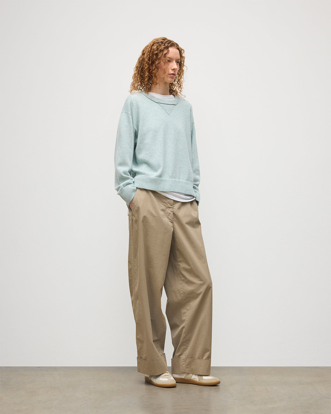 Johnstons of Elgin - Stella Light Green Cashmere Sweatshirt