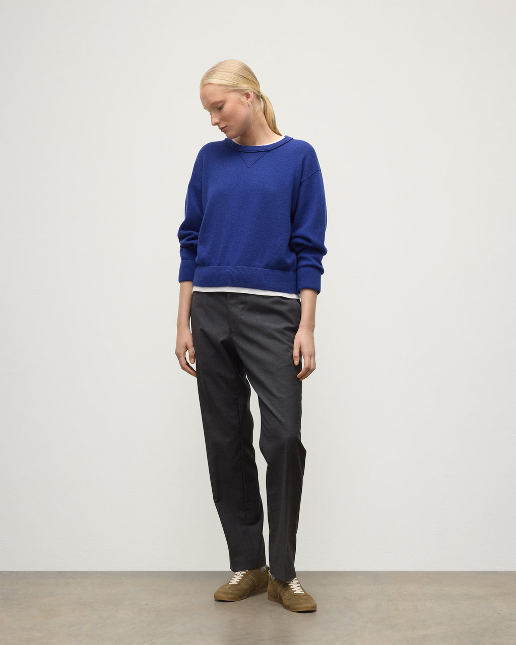 Johnstons of Elgin - Stella Blue Cashmere Sweatshirt