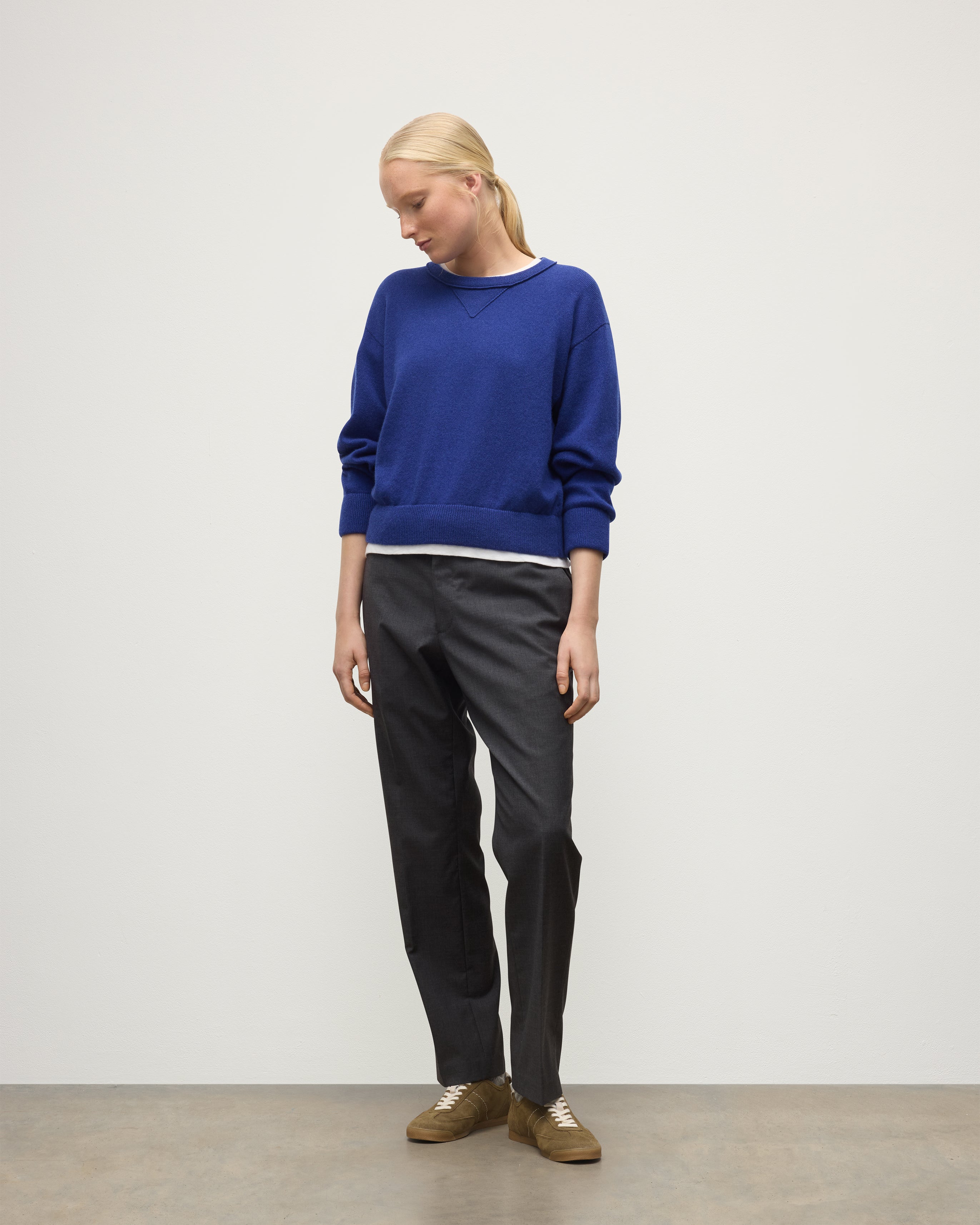 Johnstons of Elgin - Stella Blue Cashmere Sweatshirt