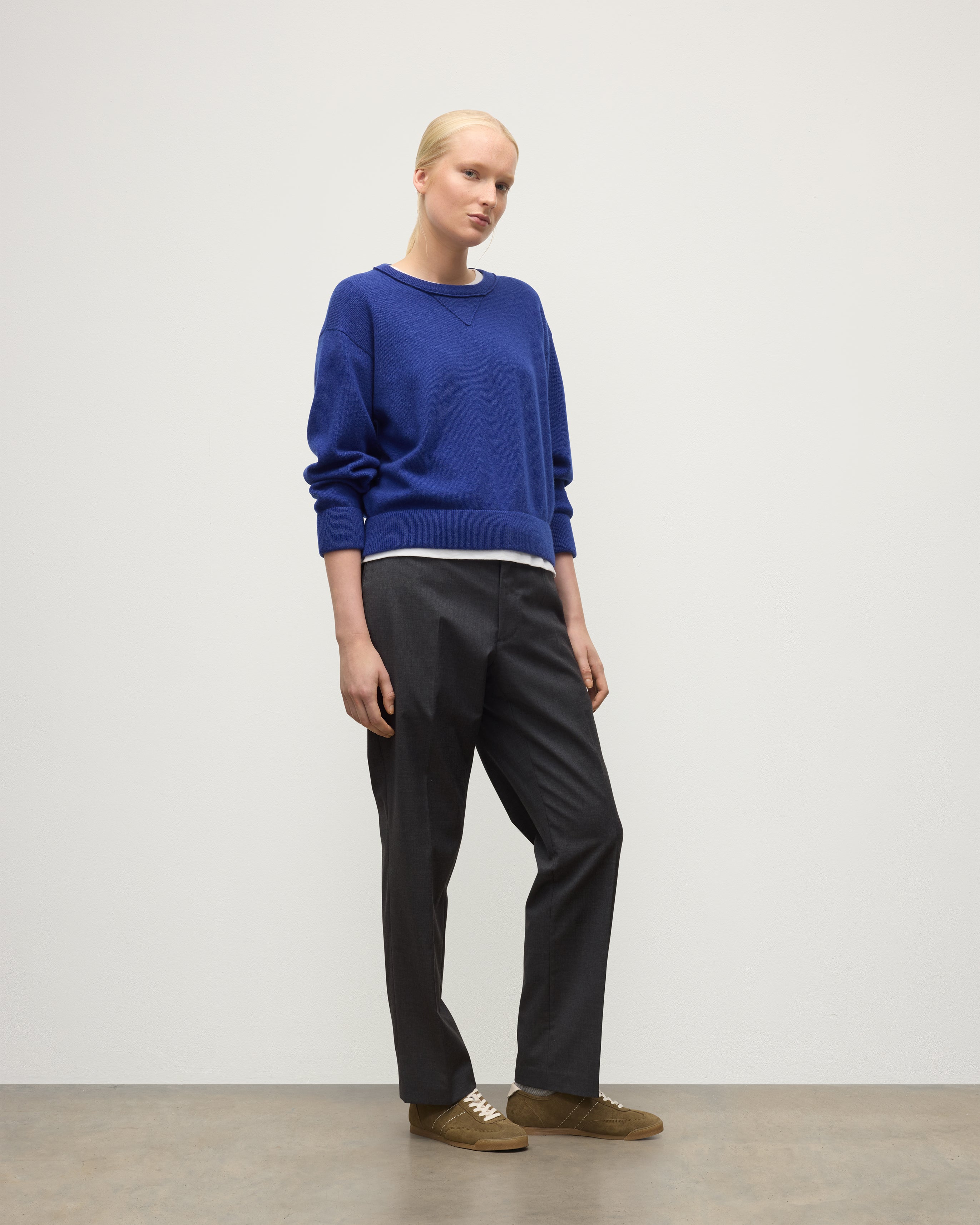Johnstons of Elgin - Stella Blue Cashmere Sweatshirt