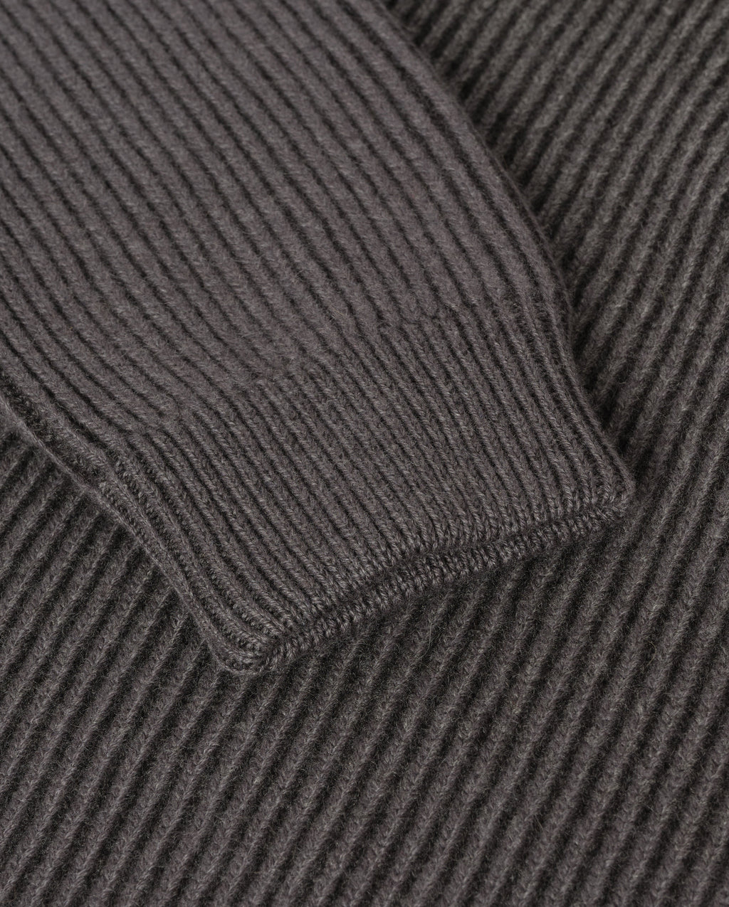 Johnstons of Elgin - Pioneer Ombre Grey Cashmere Jumper