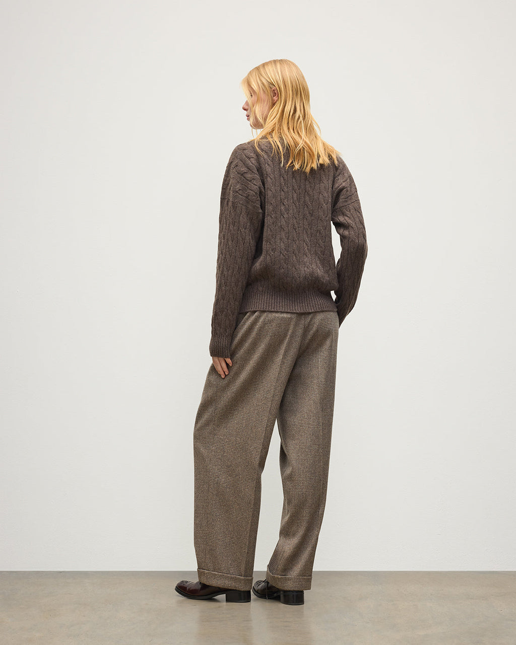 Johnstons of Elgin - Kylesku Brown Cashmere Jumper