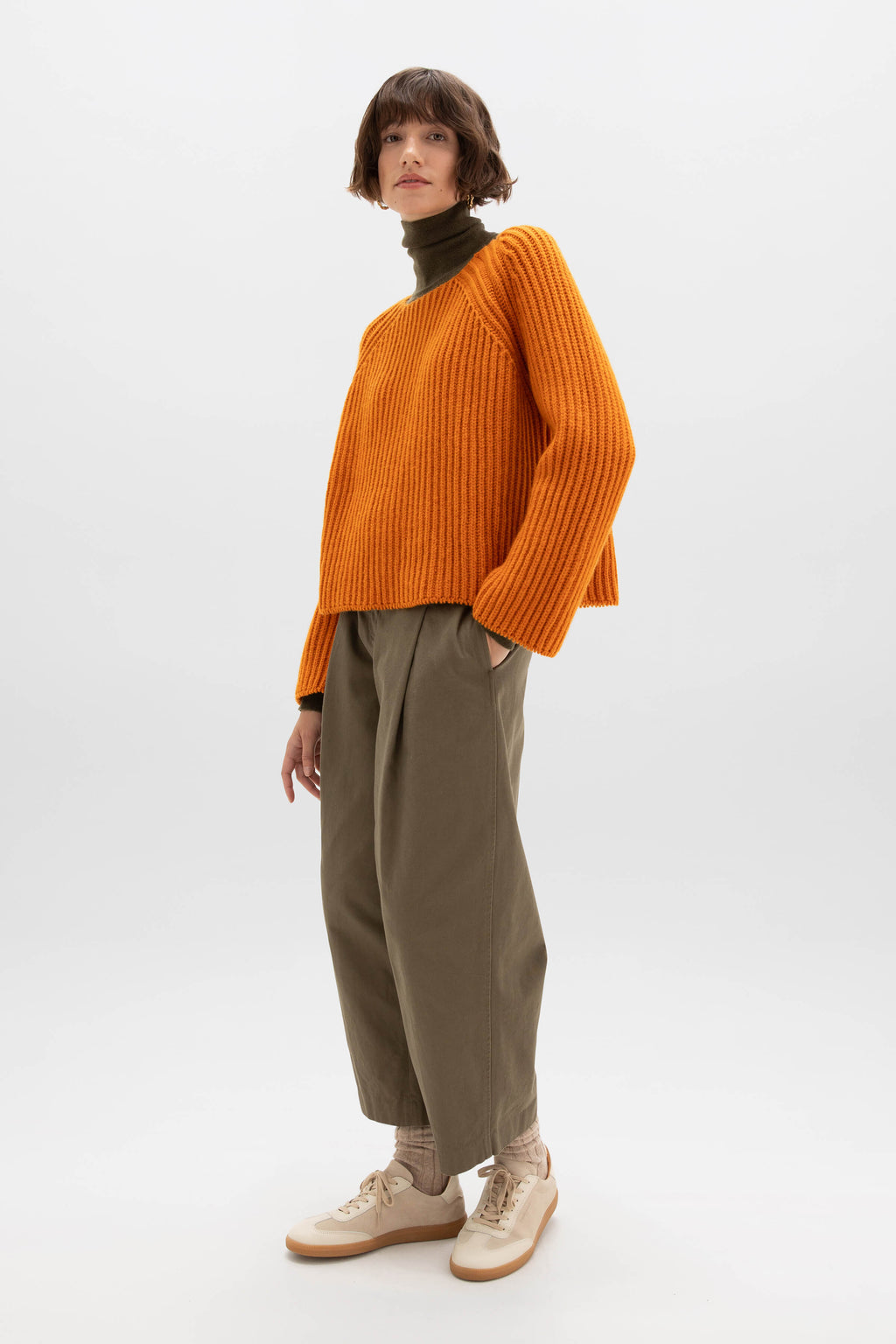 Johnstons of Elgin - Cropped Ribbed Orange Cashmere Jumper