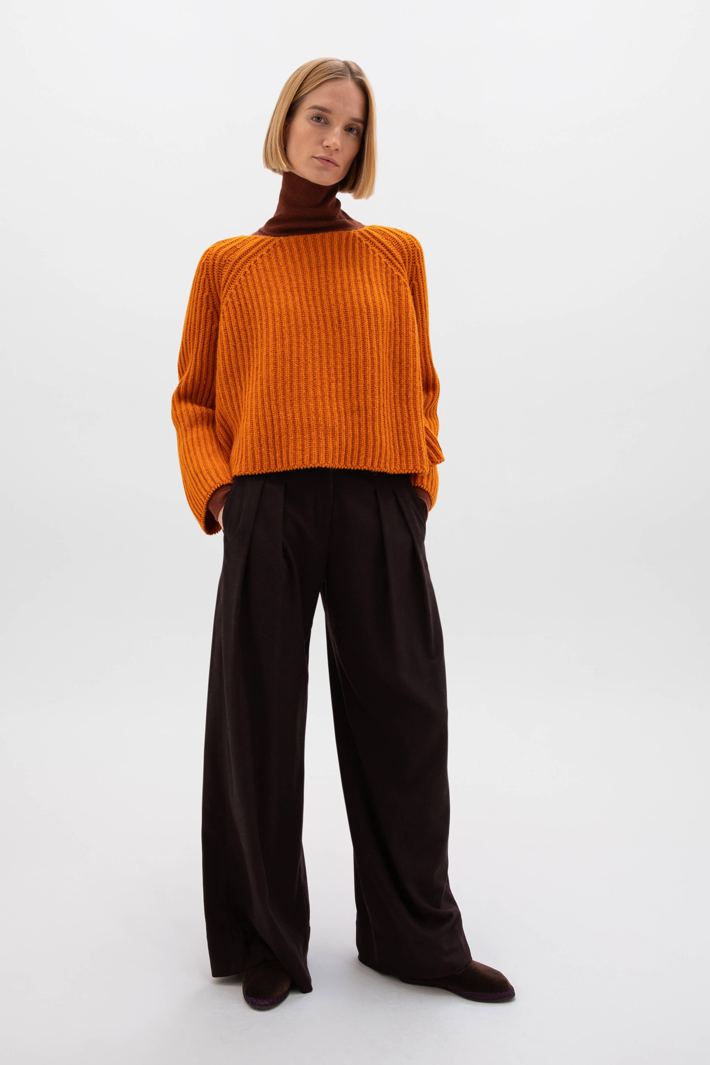 Johnstons of Elgin - Cropped Ribbed Orange Cashmere Jumper