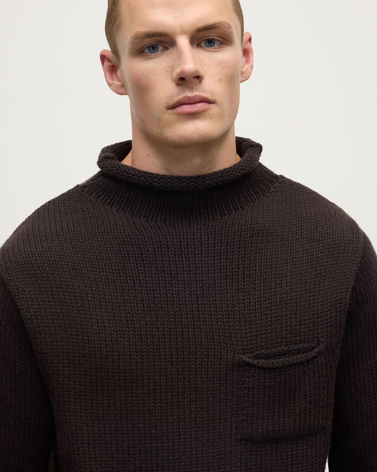 Johnstons of Elgin - Dark Brown Cashmere Turtleneck Jumper