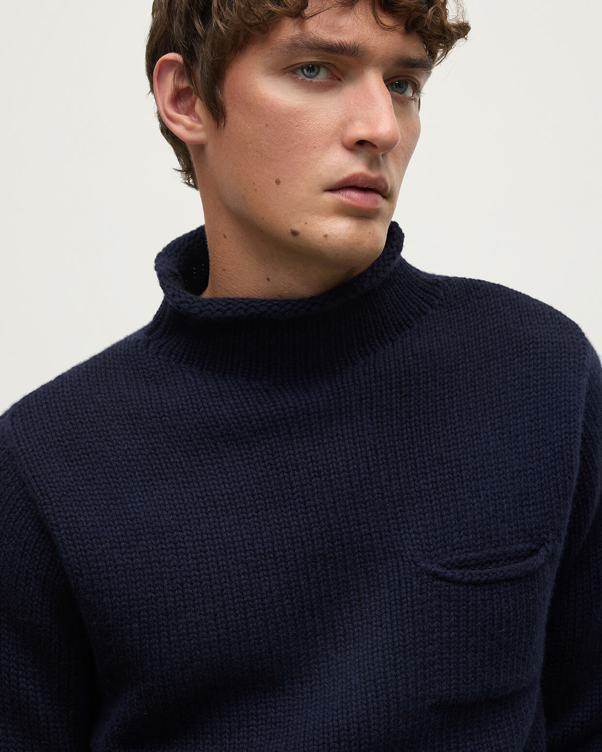 Johnstons of Elgin - Dark Navy Cashmere Turtleneck Jumper