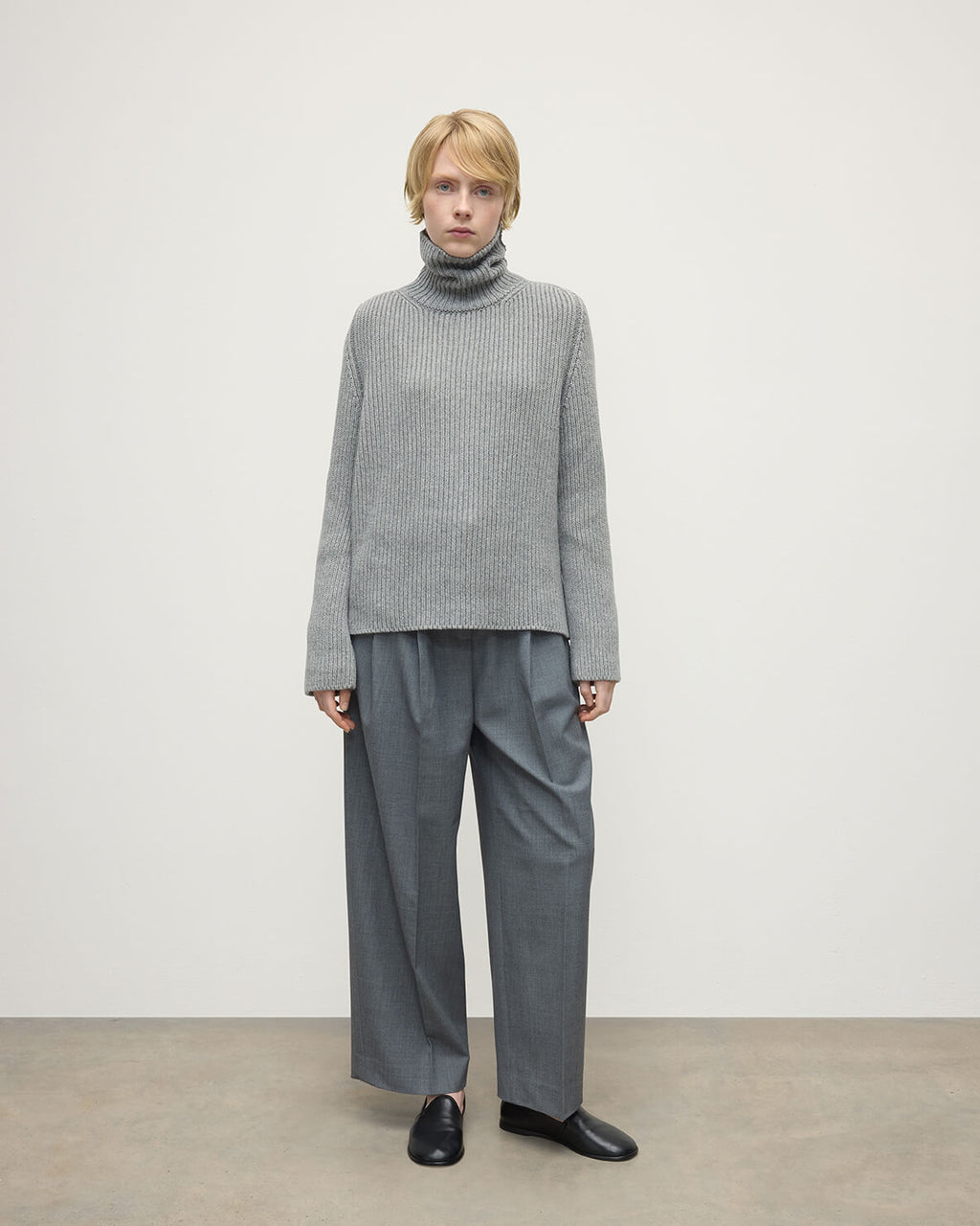 Johnstons of Elgin - Roll - Collar Light Grey Cashmere Jumper