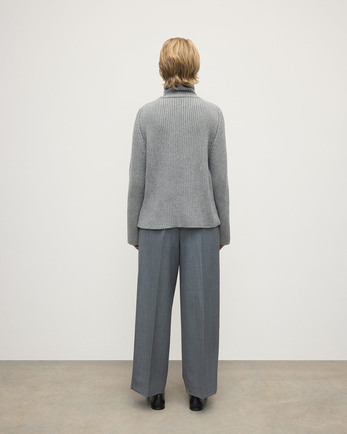 Johnstons of Elgin - Roll - Collar Light Grey Cashmere Jumper