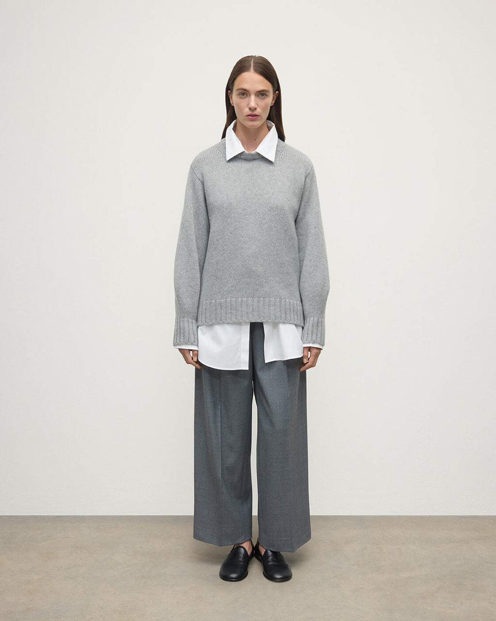 Johnstons of Elgin - Relaxed Light Grey Cashmere Jumper