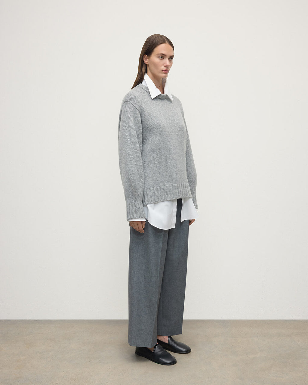 Johnstons of Elgin - Relaxed Light Grey Cashmere Jumper