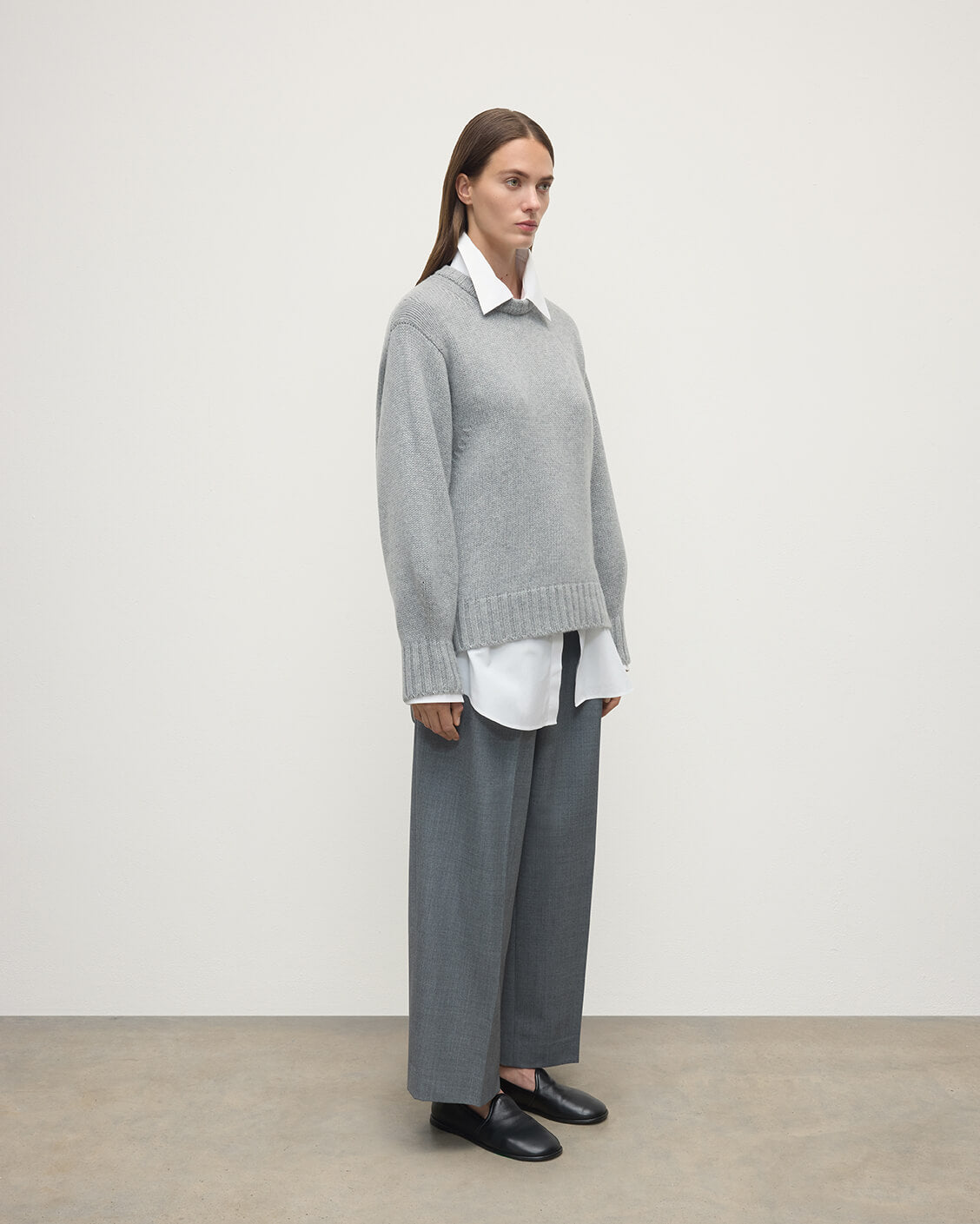Johnstons of Elgin - Relaxed Light Grey Cashmere Jumper