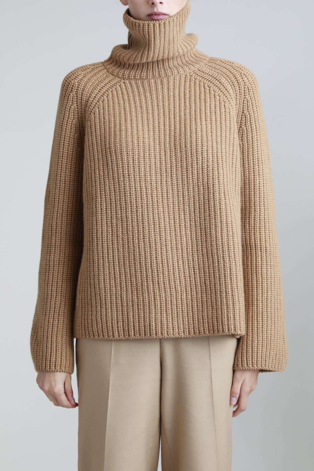 Johnstons of Elgin - Chunky Cashmere Camel Roll Neck Jumper