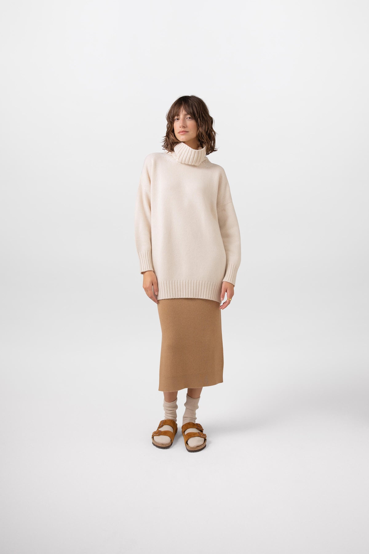 Johnstons of Elgin - Oversized Cashmere Roll Neck Cream Jumper