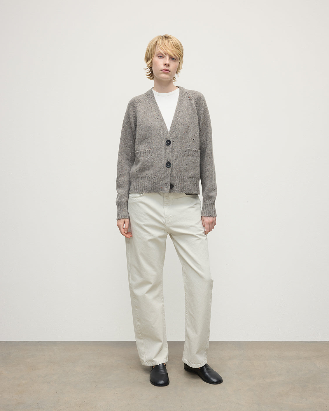 Johnstons of Elgin - Donegal Cashmere Grey V Neck Cardigan