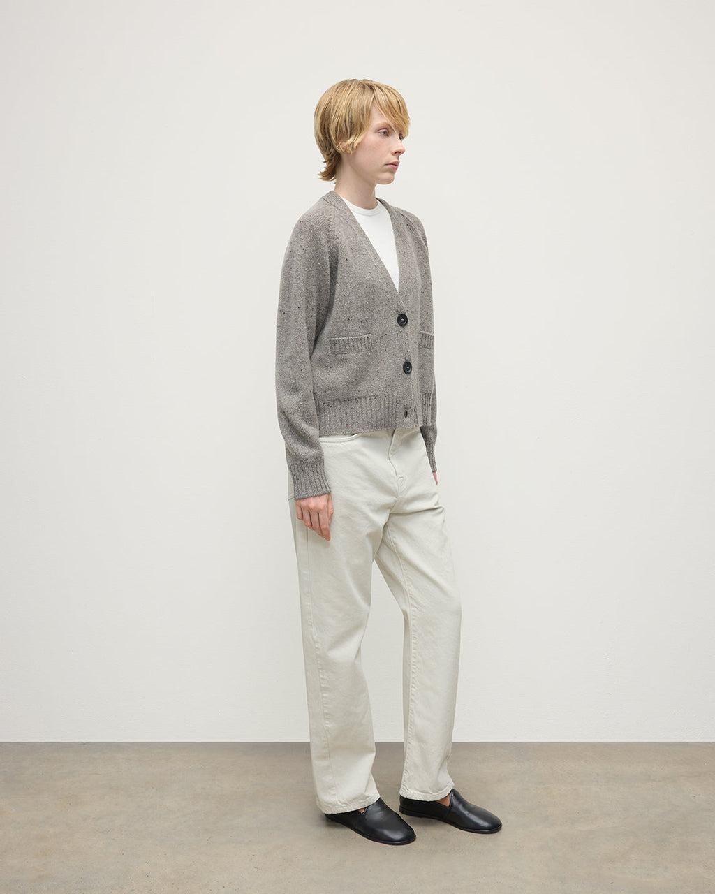 Johnstons of Elgin - Donegal Cashmere Grey V Neck Cardigan