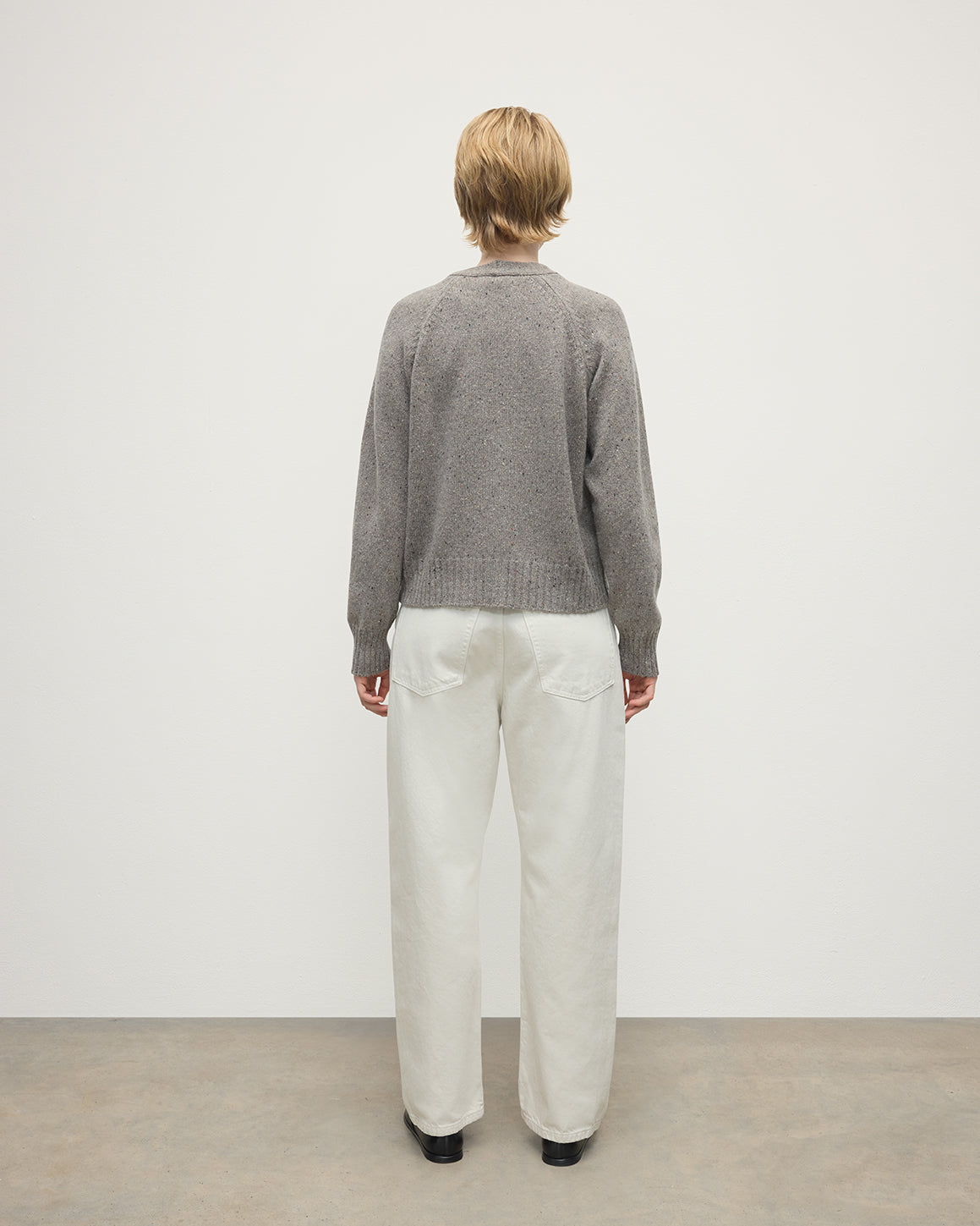 Johnstons of Elgin - Donegal Cashmere Grey V Neck Cardigan