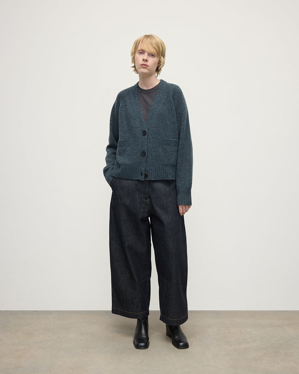 Johnstons of Elgin - Donegal Cashmere Blue V Neck Cardigan
