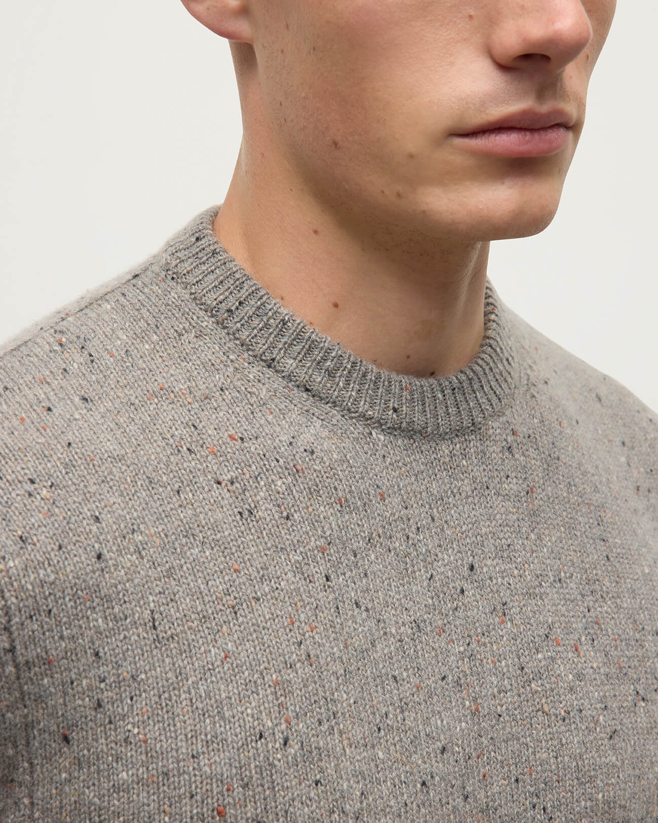 Johnstons of Elgin - Grey Donegal Cashmere Marl Jumper