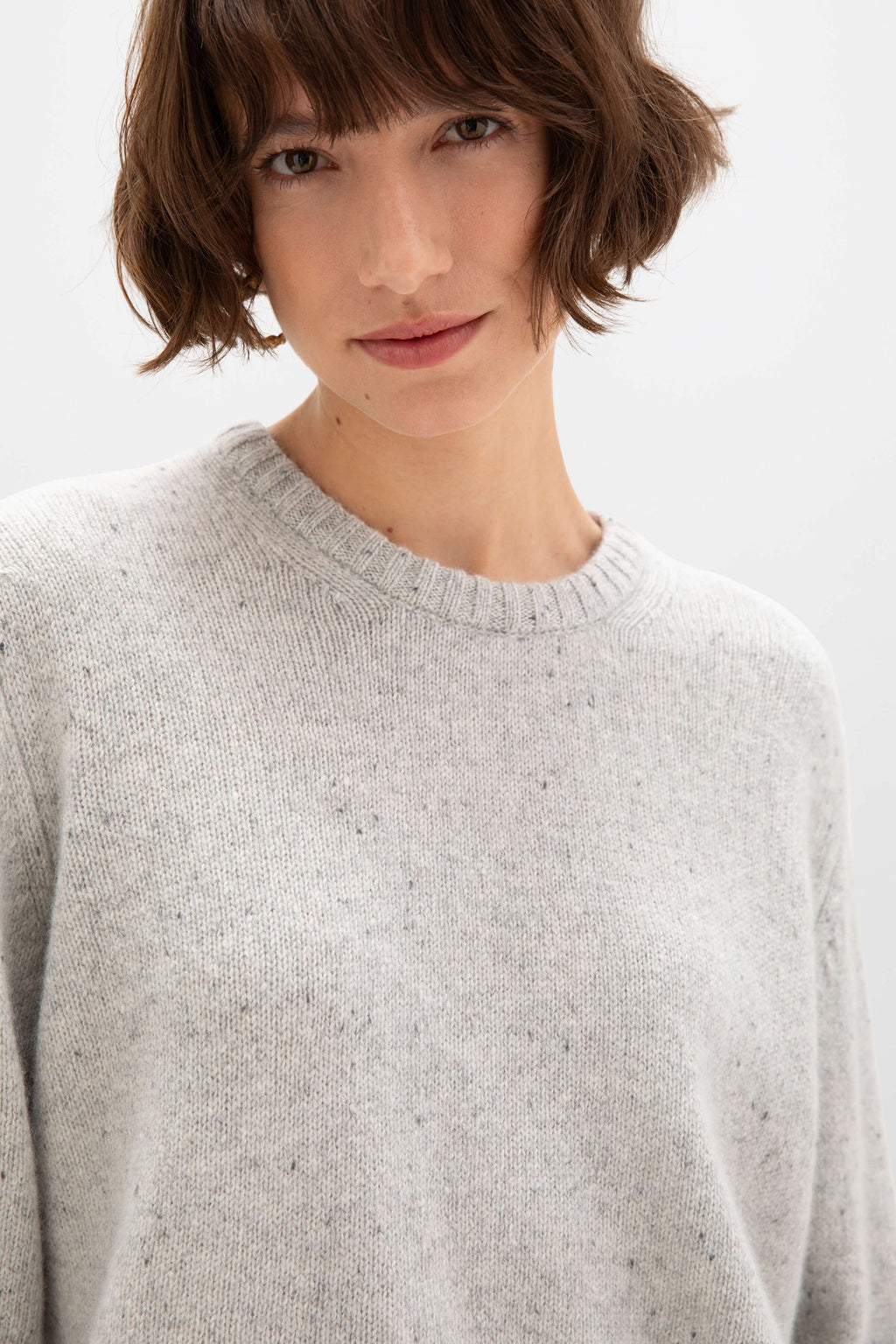 Johnstons of Elgin - Cropped Donegal Pale Grey Cashmere Jumper