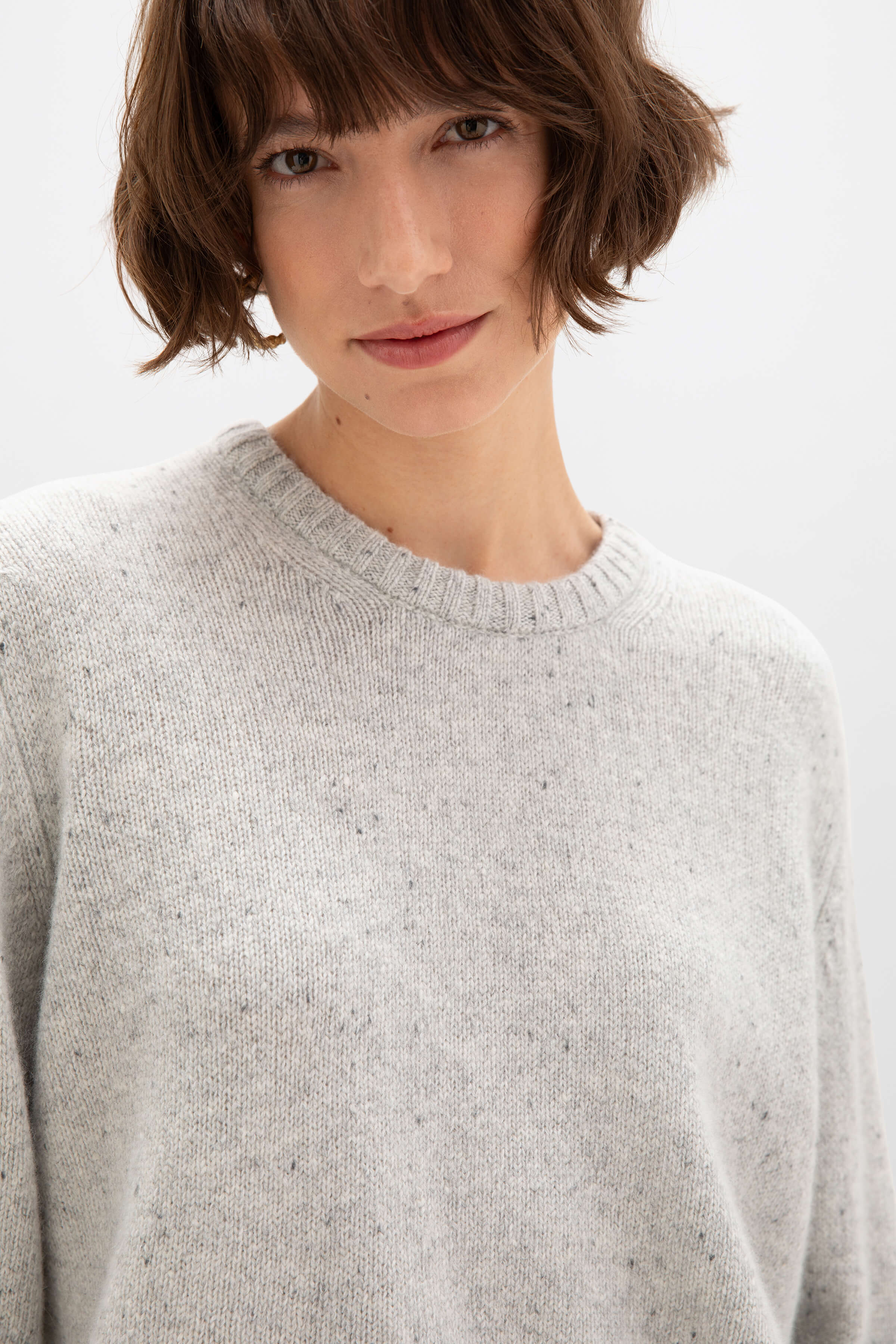 Johnstons of Elgin - Cropped Donegal Pale Grey Cashmere Jumper