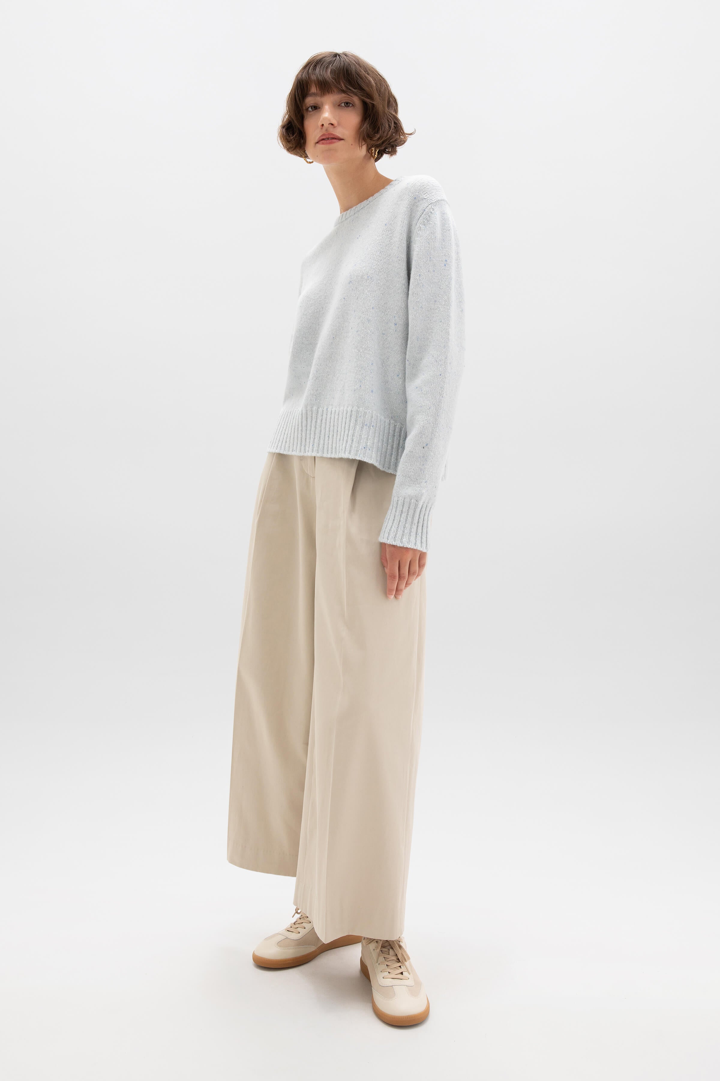 Johnstons of Elgin - Cropped Donegal Light Blue Cashmere Jumper