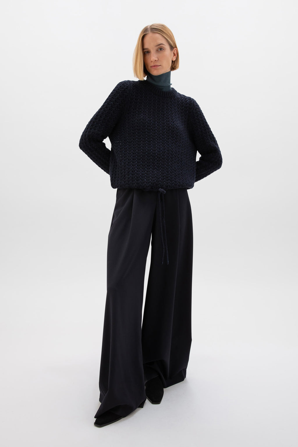 Johnstons of Elgin - Donegal Cashmere Crochet Jumper