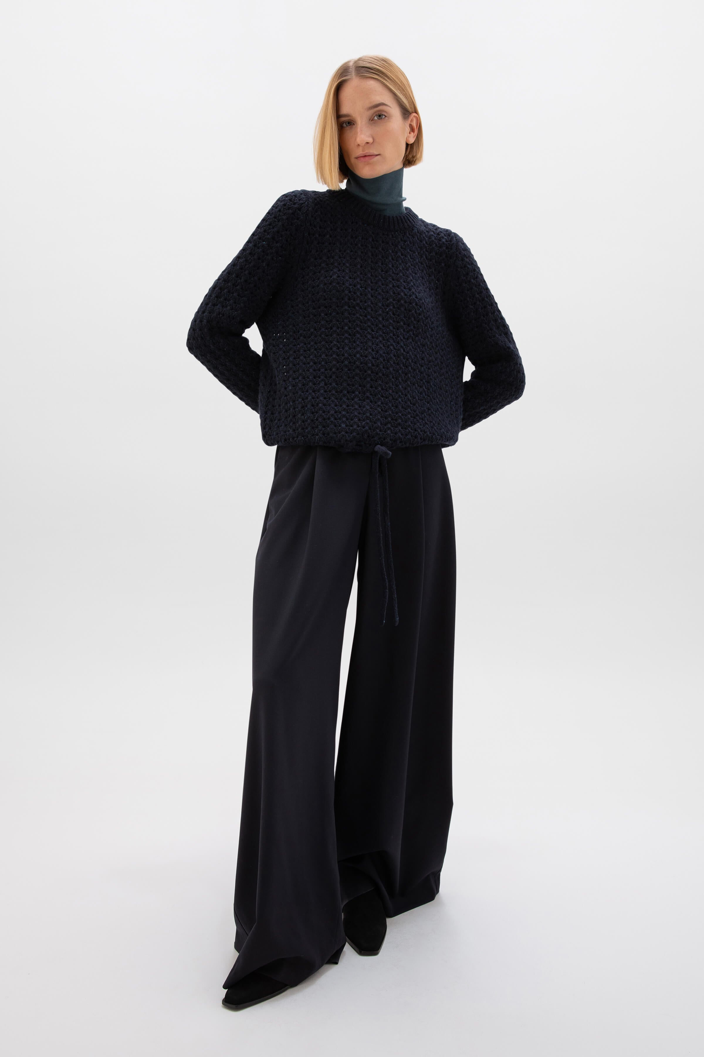 Johnstons of Elgin - Donegal Cashmere Crochet Jumper