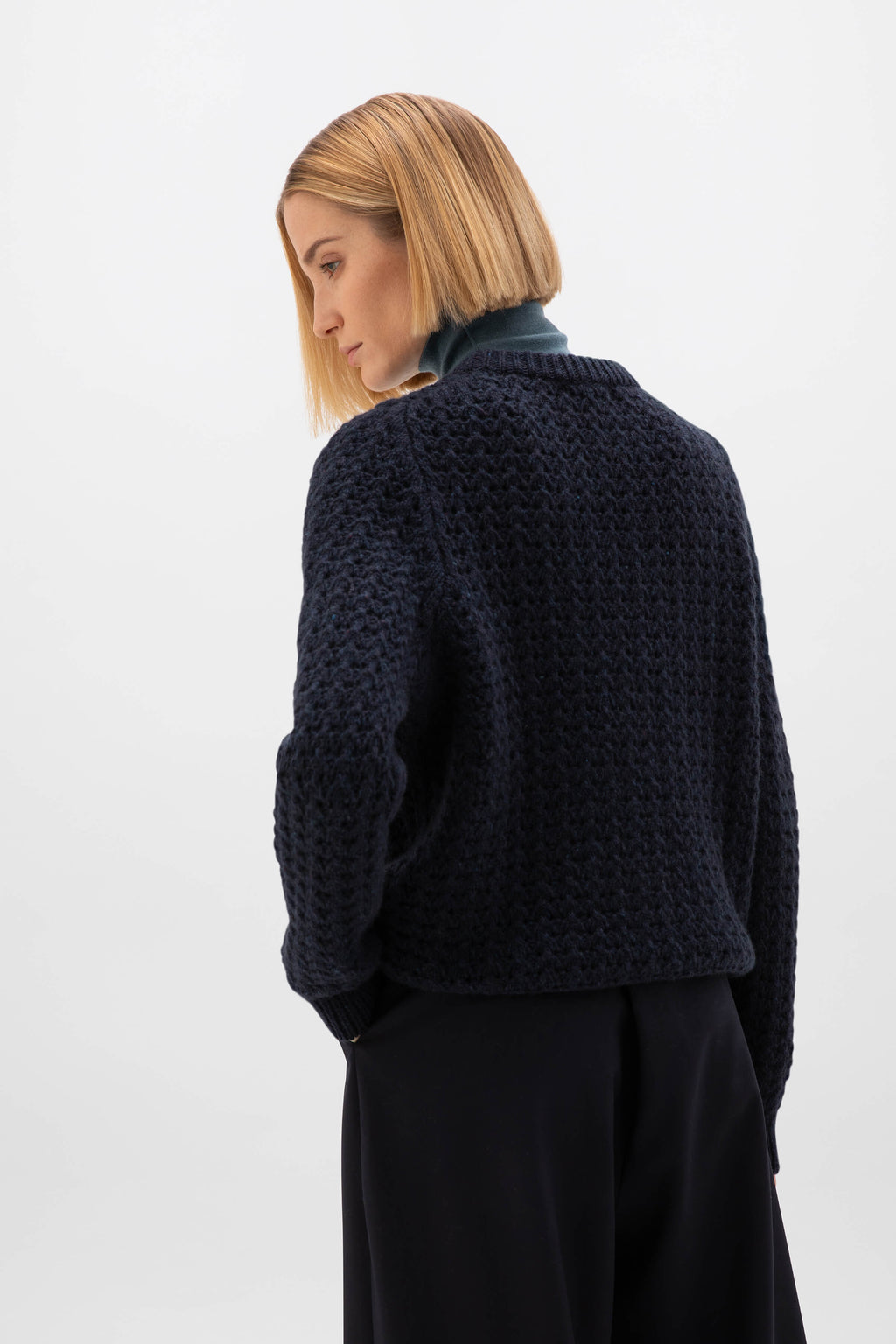 Johnstons of Elgin - Donegal Cashmere Crochet Jumper
