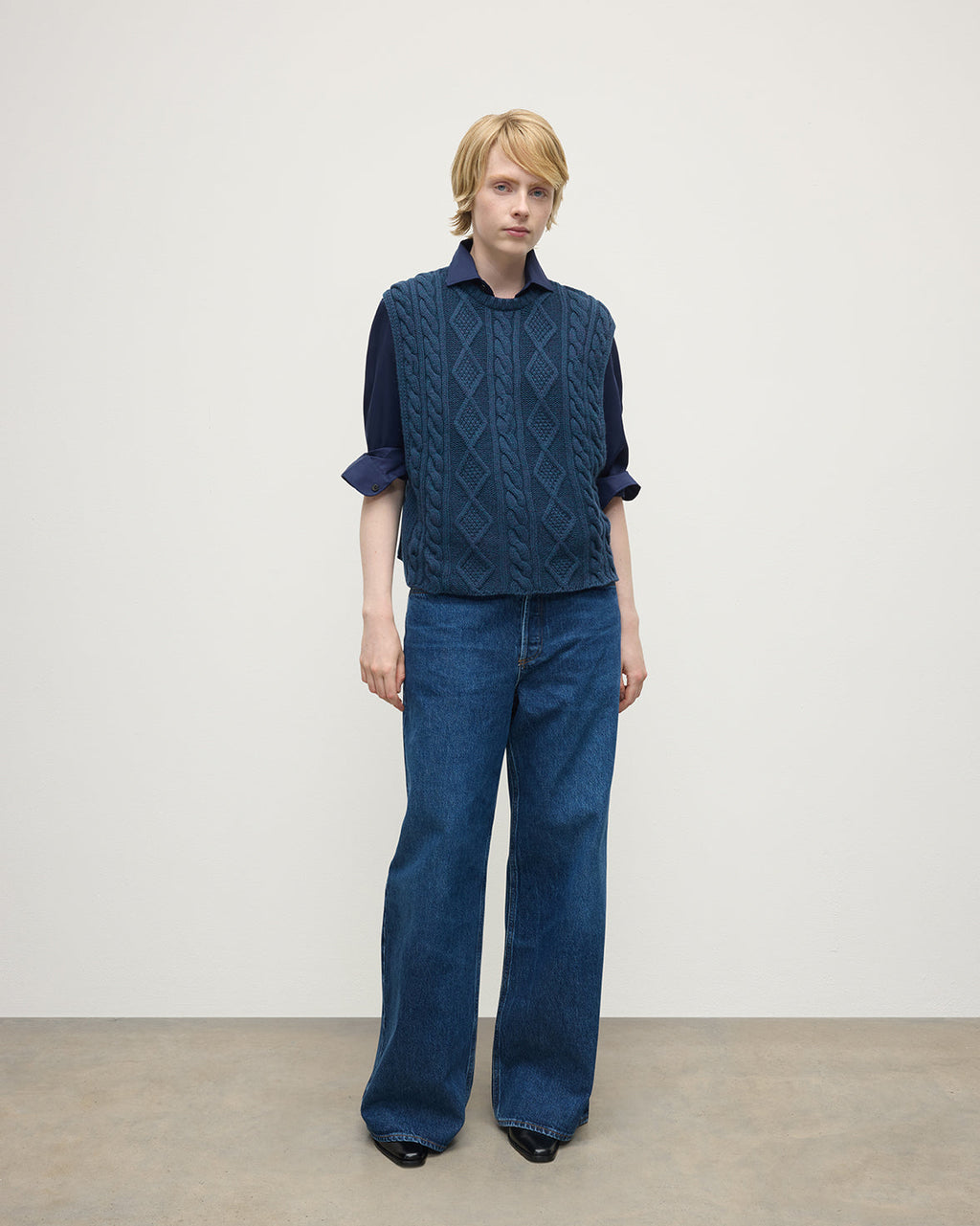 Johnstons of Elgin - Aran Cable Navy Cashmere Tank