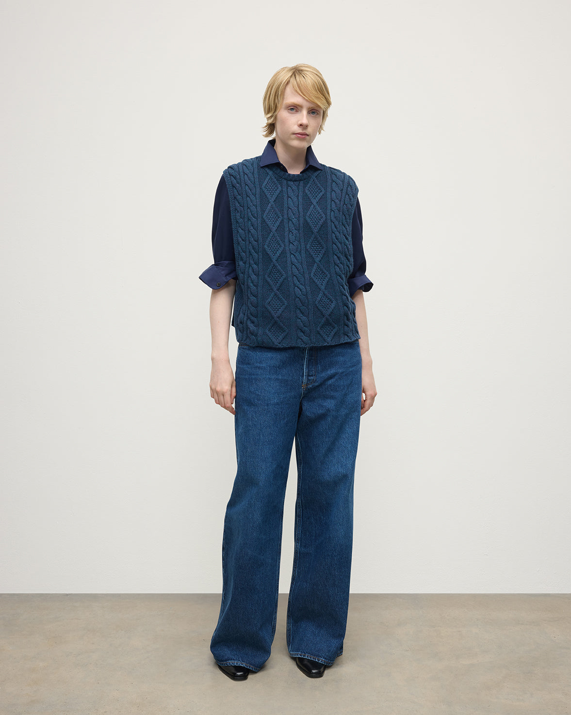 Johnstons of Elgin - Aran Cable Navy Cashmere Tank