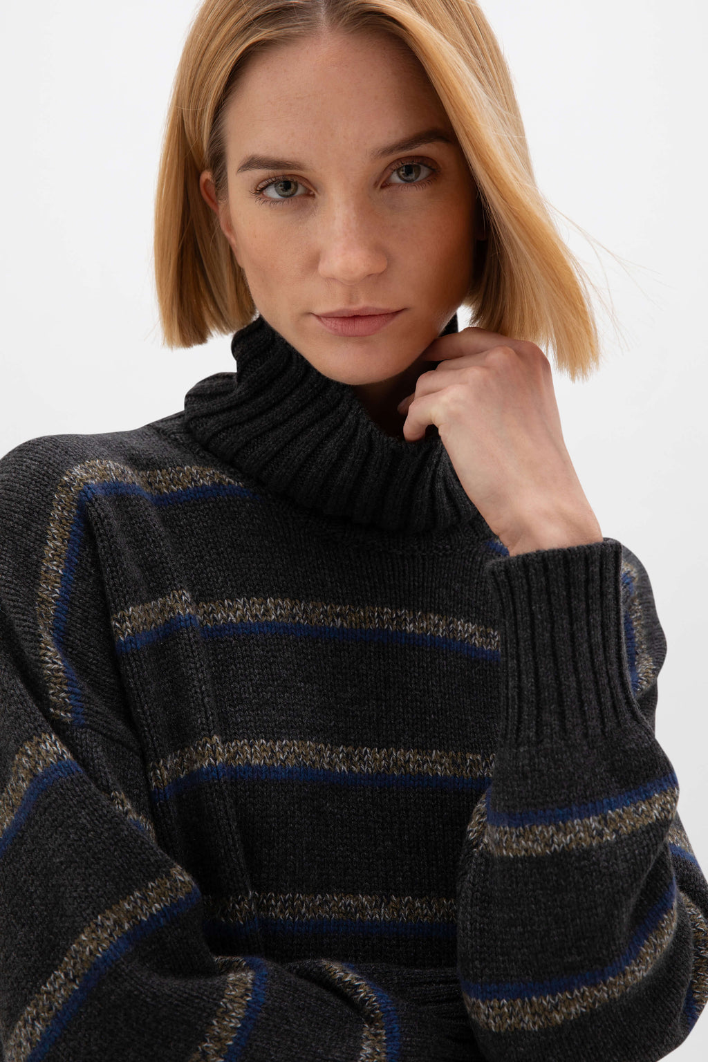 Johnstons of Elgin - Marl Stripe Cashmere Roll Neck