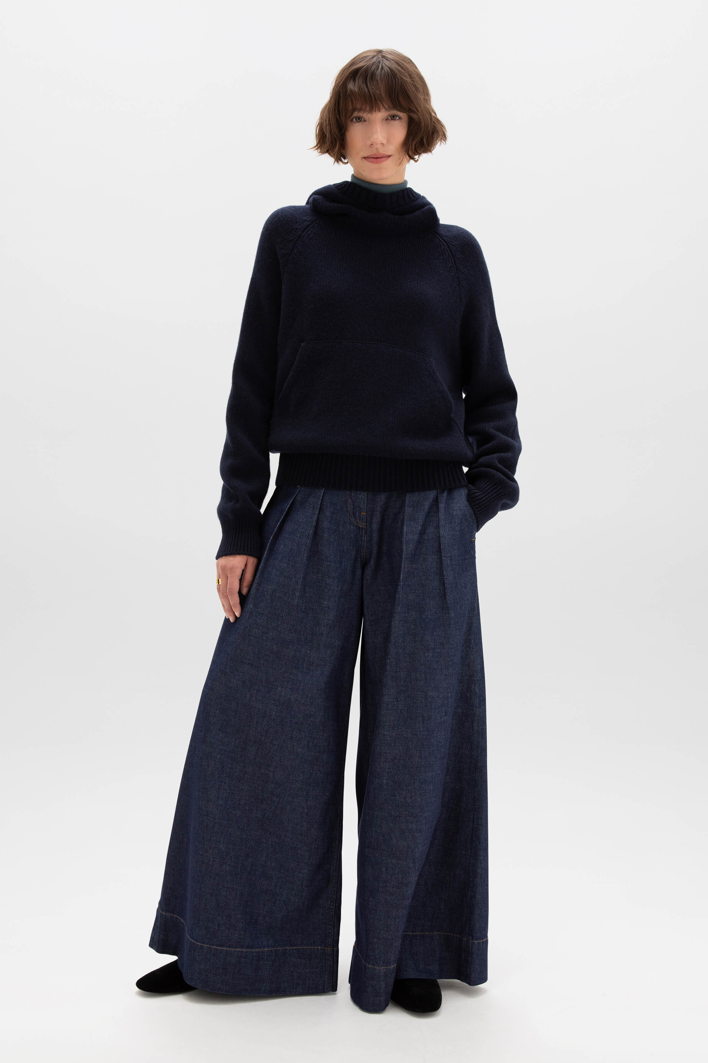 Johnstons of Elgin - Oversized Dark Navy Cashmere Hoodie
