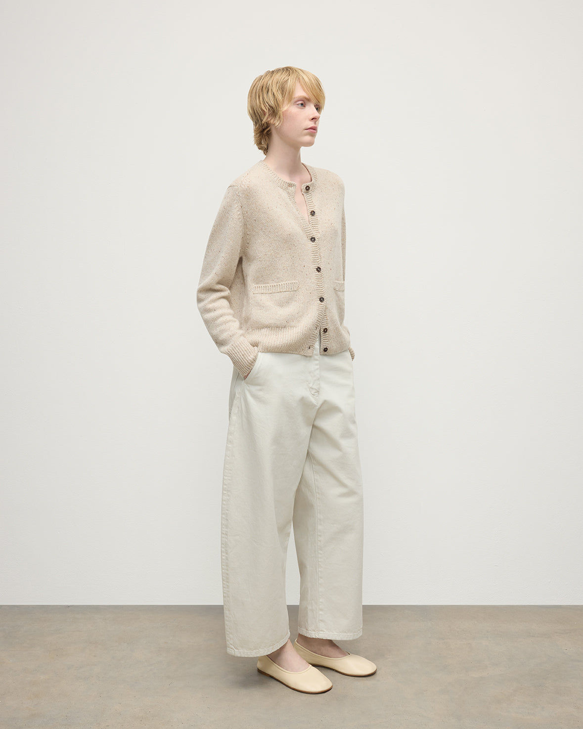 Johnstons of Elgin - Donegal Cashmere Cream Cardigan
