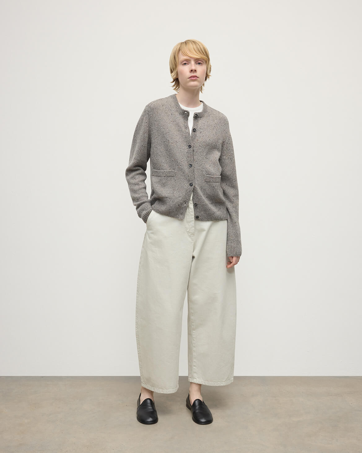 Johnstons of Elgin - Donegal Cashmere Grey Cardigan