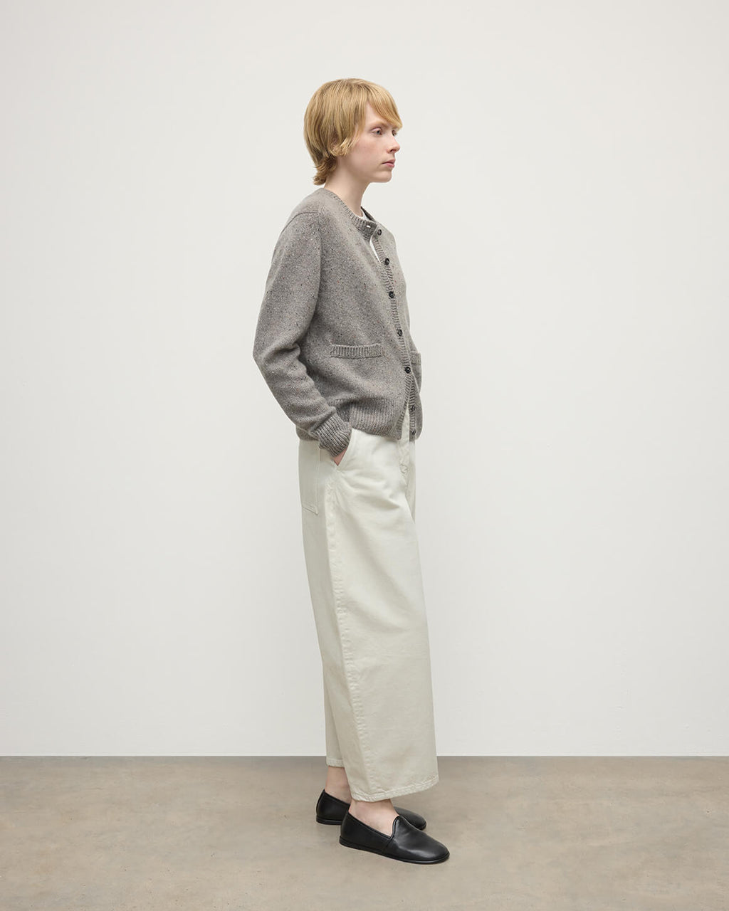 Johnstons of Elgin - Donegal Cashmere Grey Cardigan