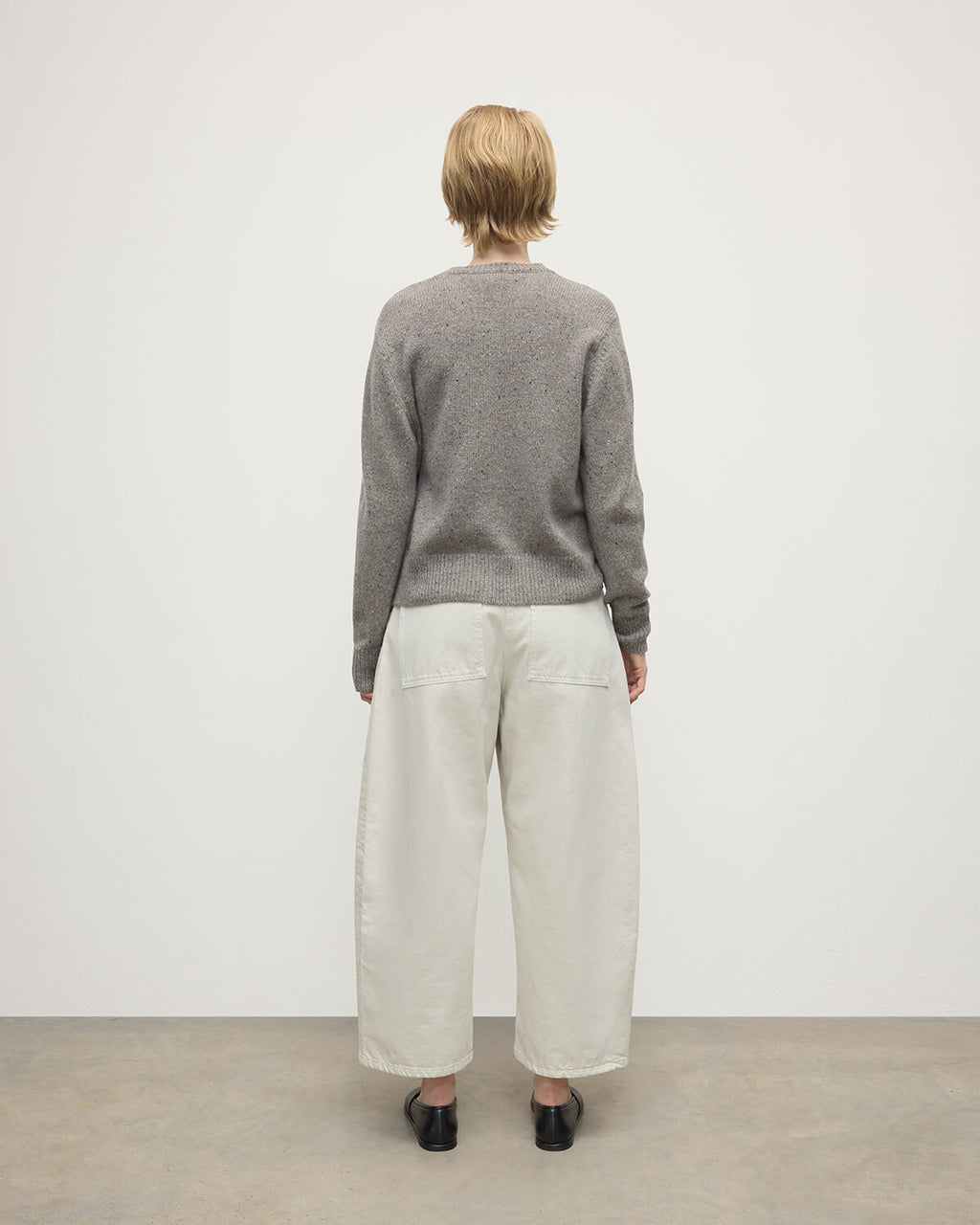 Johnstons of Elgin - Donegal Cashmere Grey Cardigan