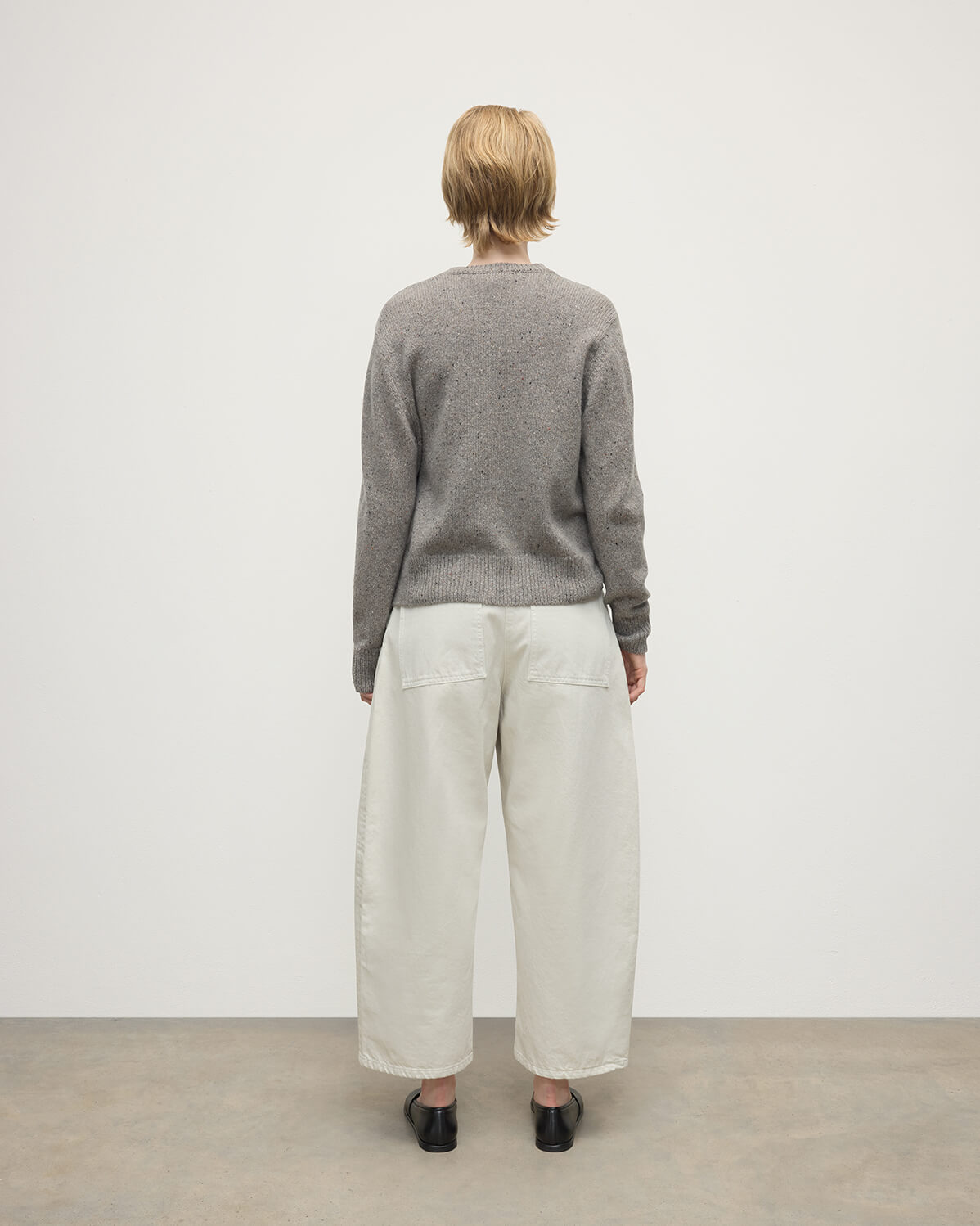 Johnstons of Elgin - Donegal Cashmere Grey Cardigan